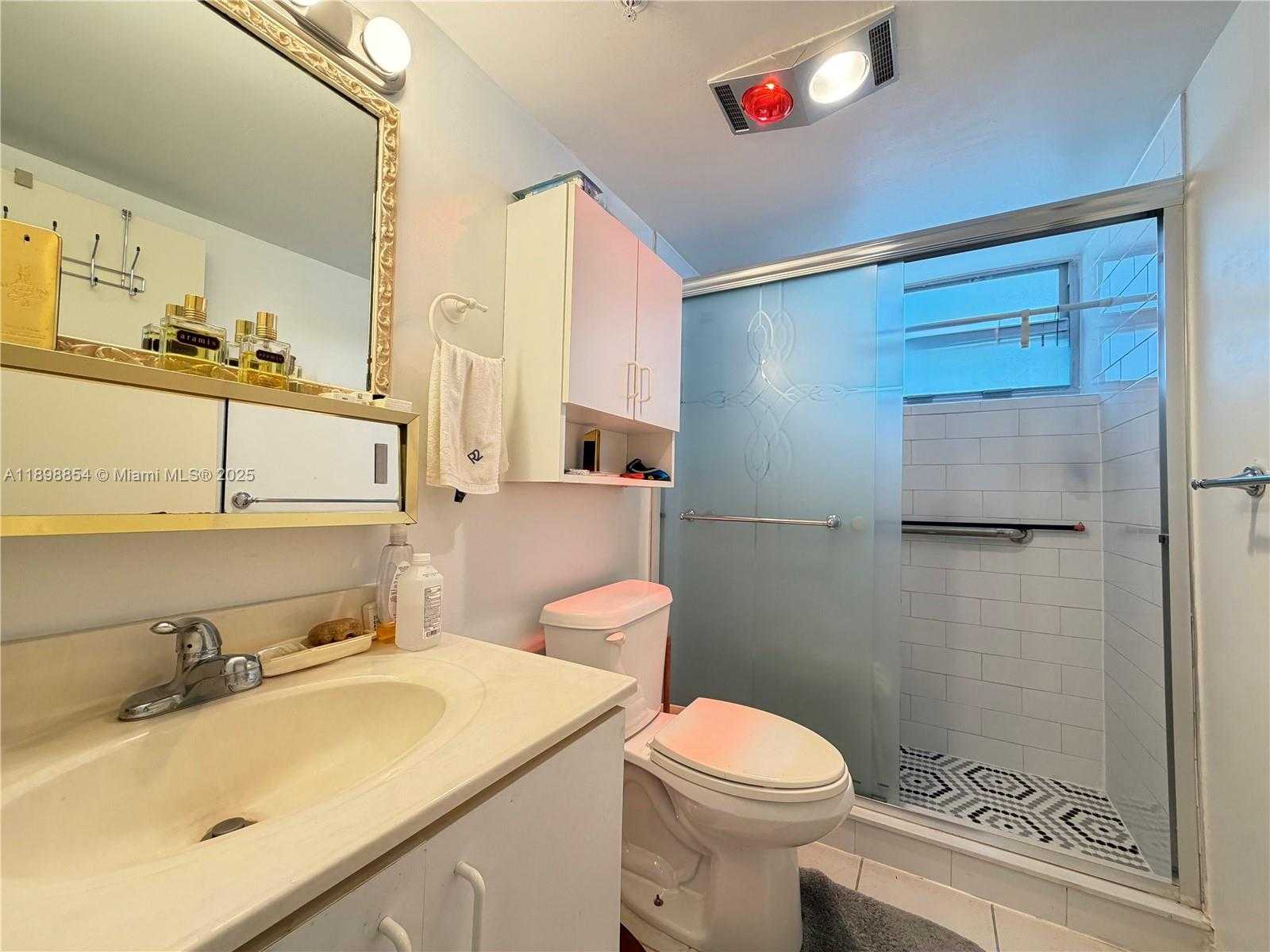 Small Image of 2829 INDIAN CREEK DR #605, Miami Beach Number 6