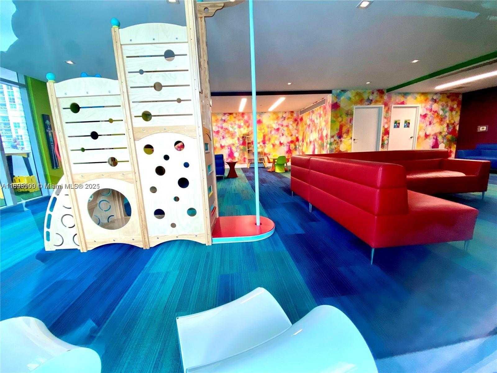 Imagen de Pequeño Objeto