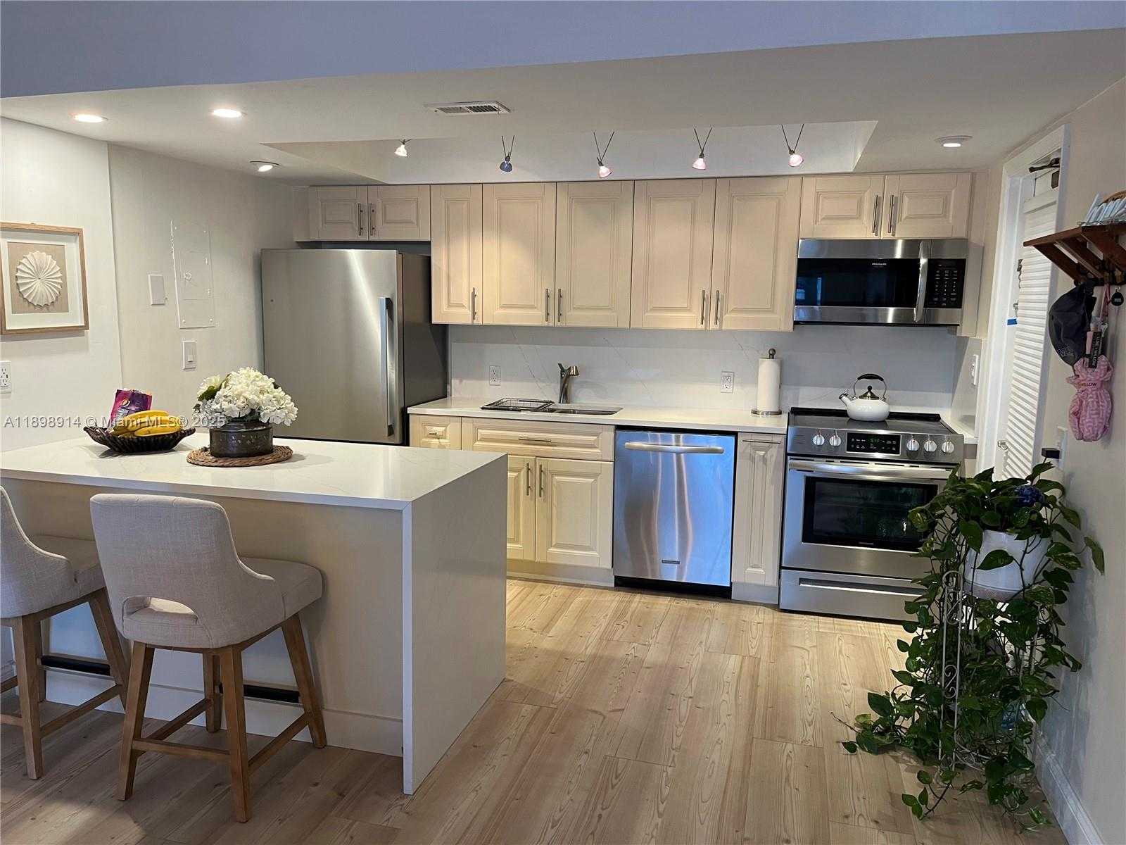 Small Image of 3050 NORTH EAST 48TH ST #205, Fort Lauderdale Number 16
