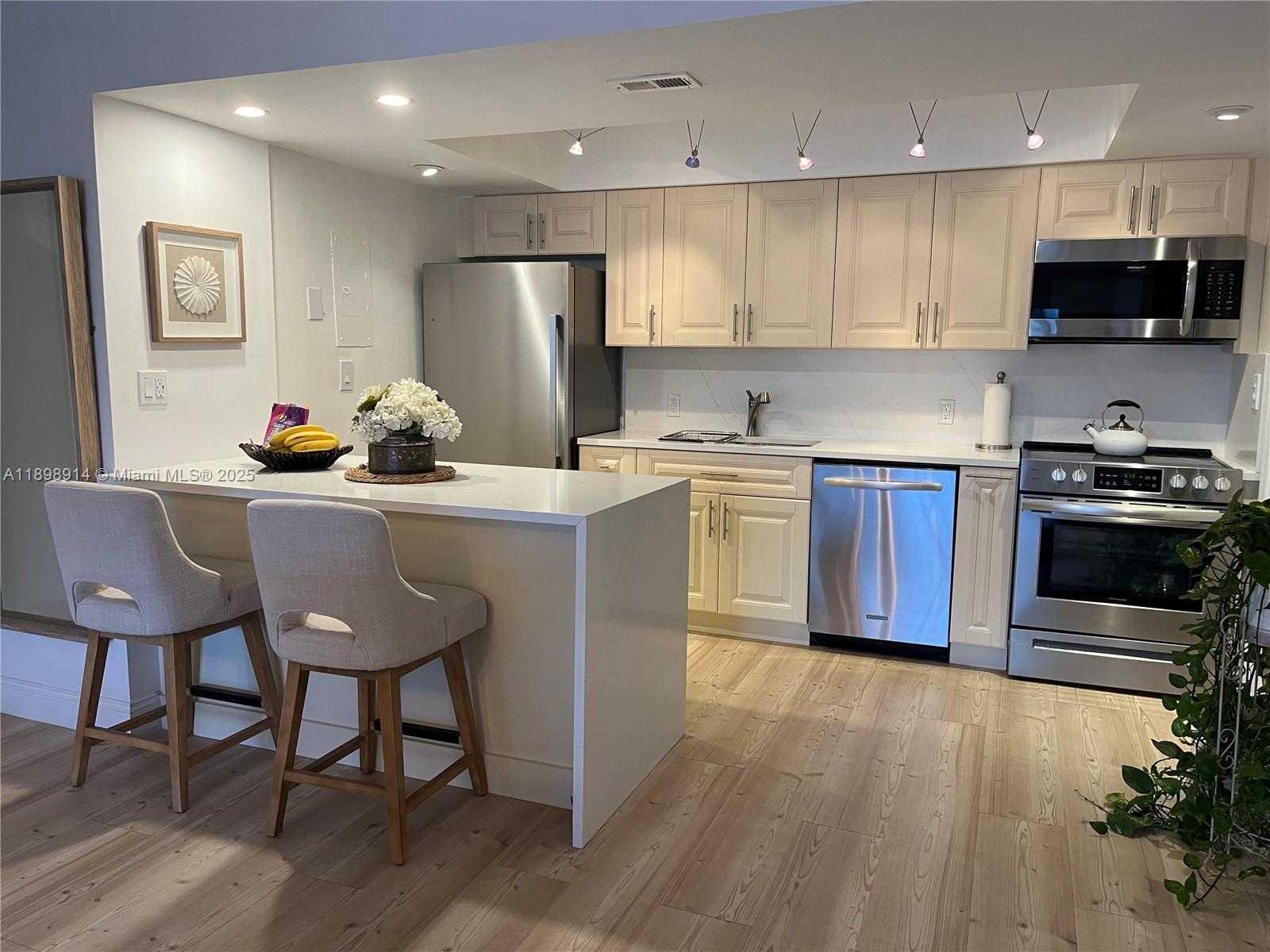 Small Image of 3050 NORTH EAST 48TH ST #205, Fort Lauderdale Number 17