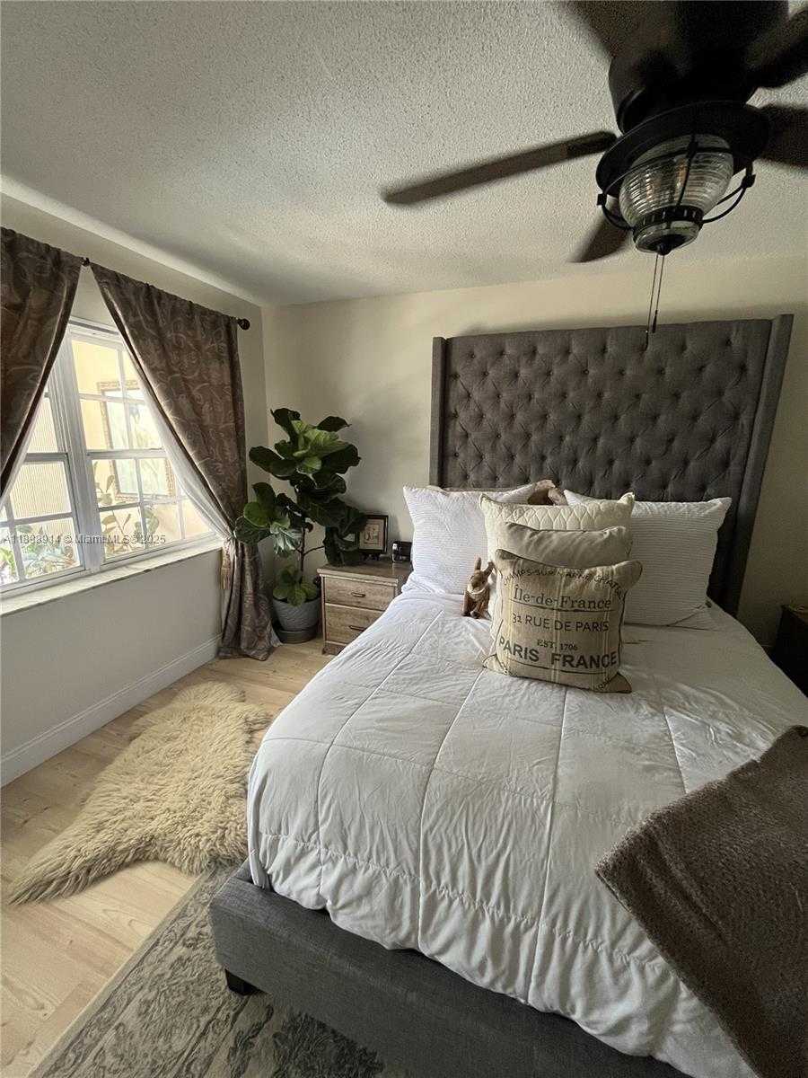 Small Image of 3050 NORTH EAST 48TH ST #205, Fort Lauderdale Number 7