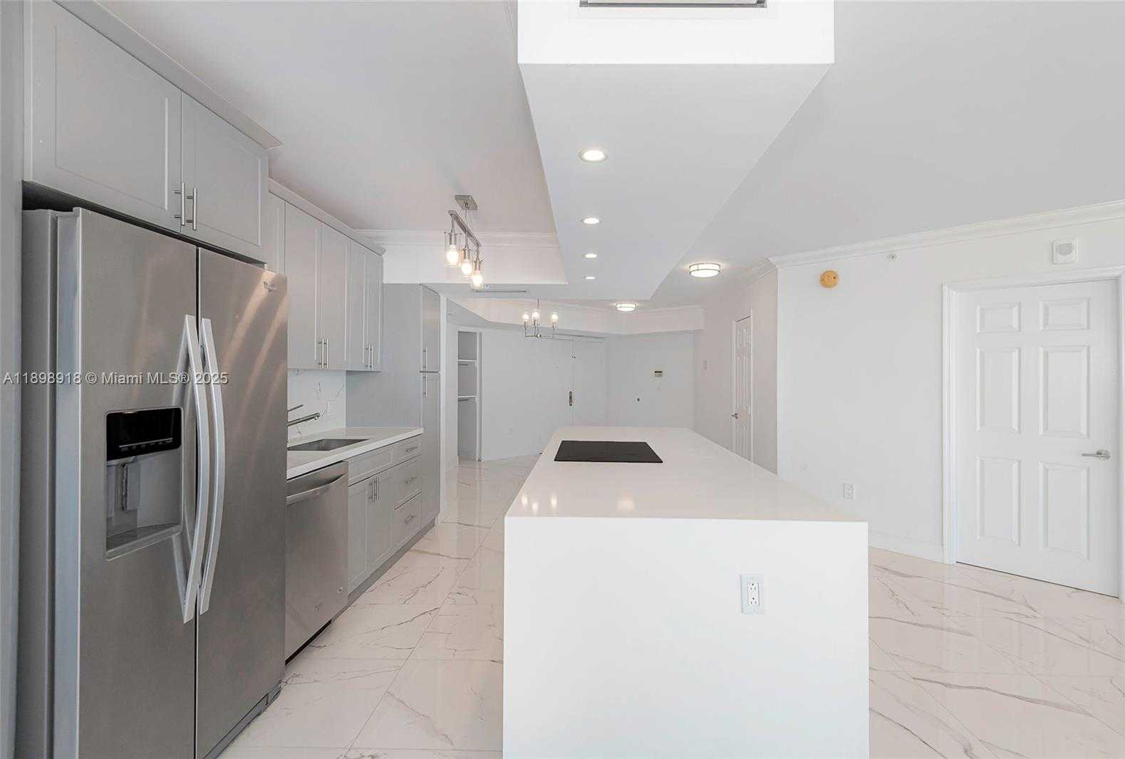 Small Image of 6301 COLLINS AVE #1107, Miami Beach Number 20