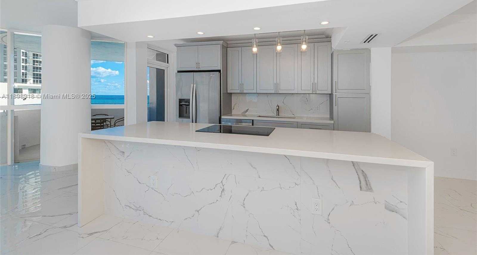 Small Image of 6301 COLLINS AVE #1107, Miami Beach Number 24