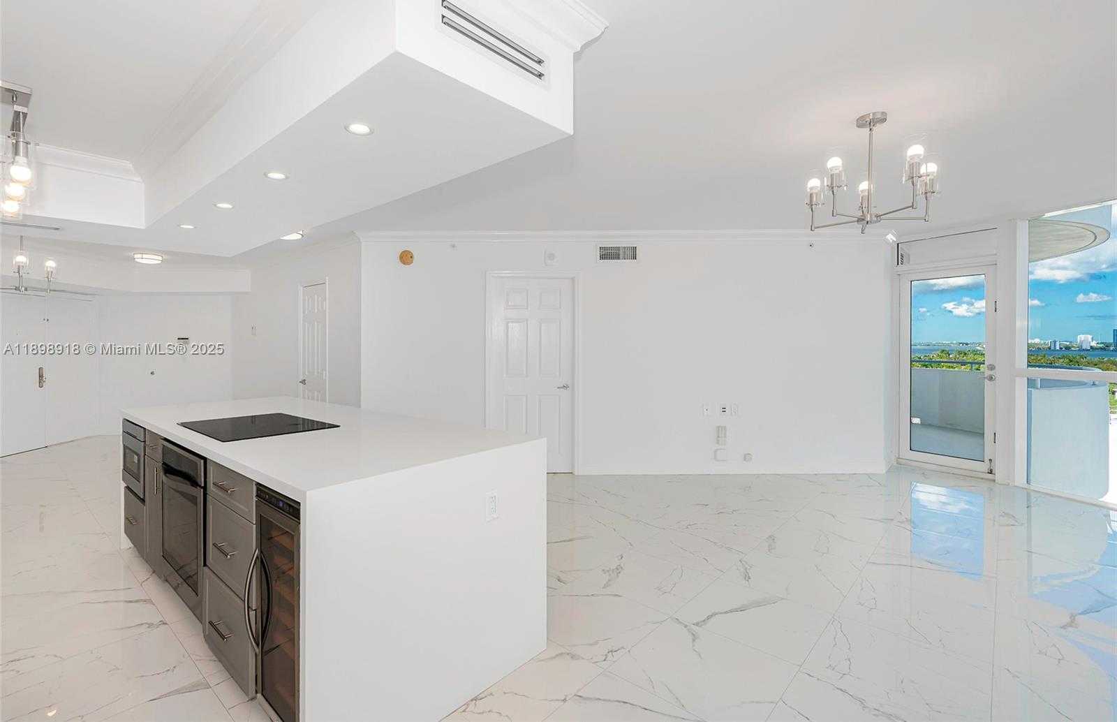Small Image of 6301 COLLINS AVE #1107, Miami Beach Number 26