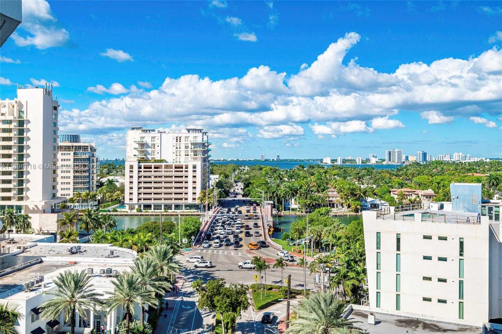 Small Image of 6301 COLLINS AVE #1107, Miami Beach Number 32