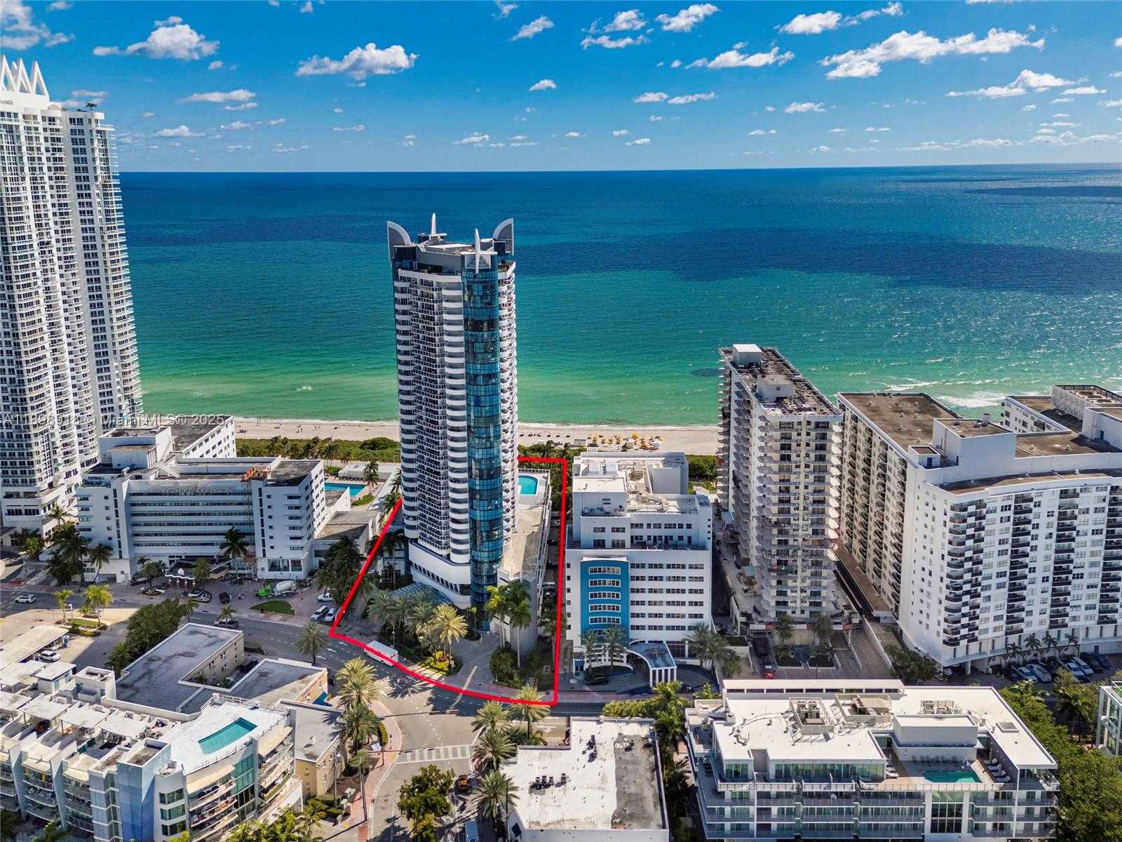 Small Image of 6301 COLLINS AVE #1107, Miami Beach Number 4