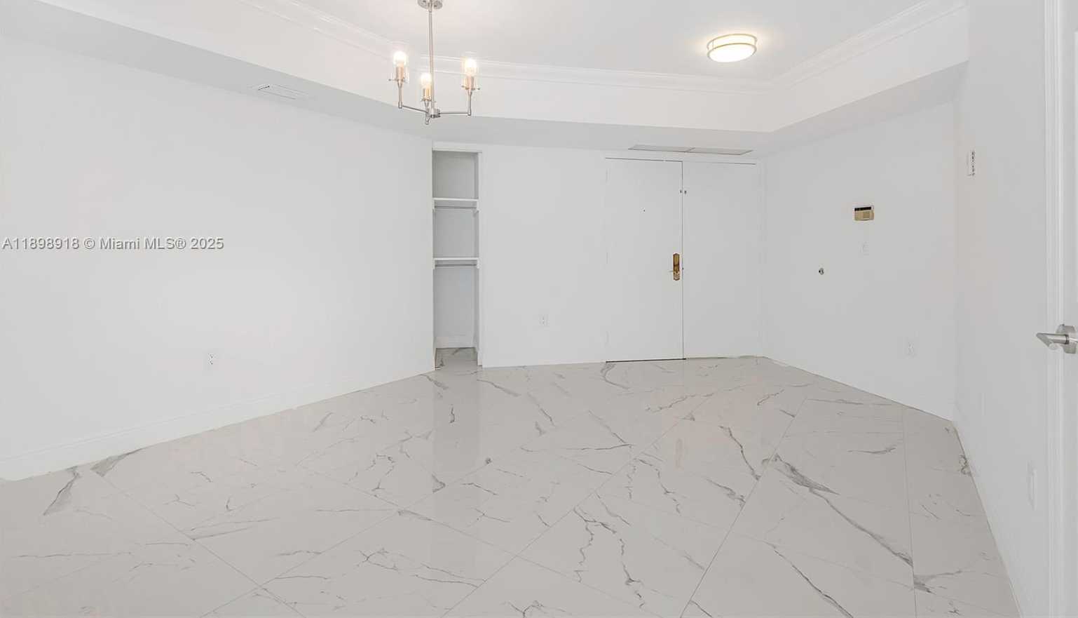 Small Image of 6301 COLLINS AVE #1107, Miami Beach Number 42