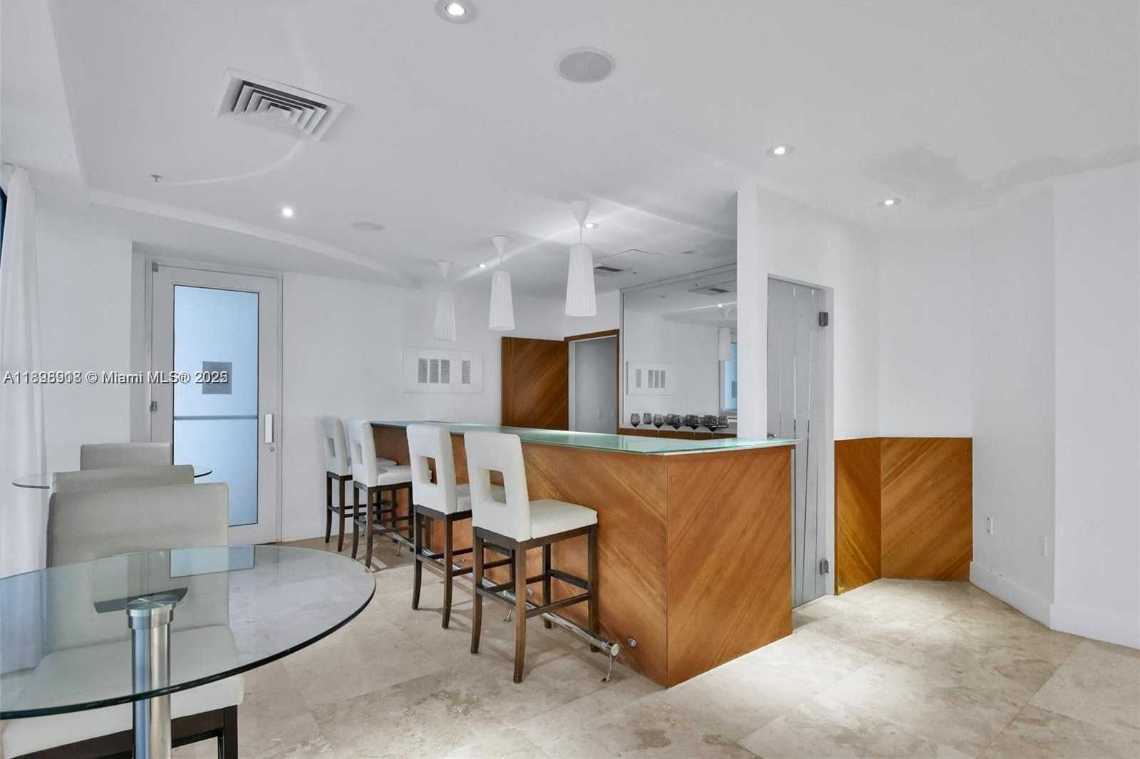 Small Image of 6301 COLLINS AVE #1107, Miami Beach Number 73