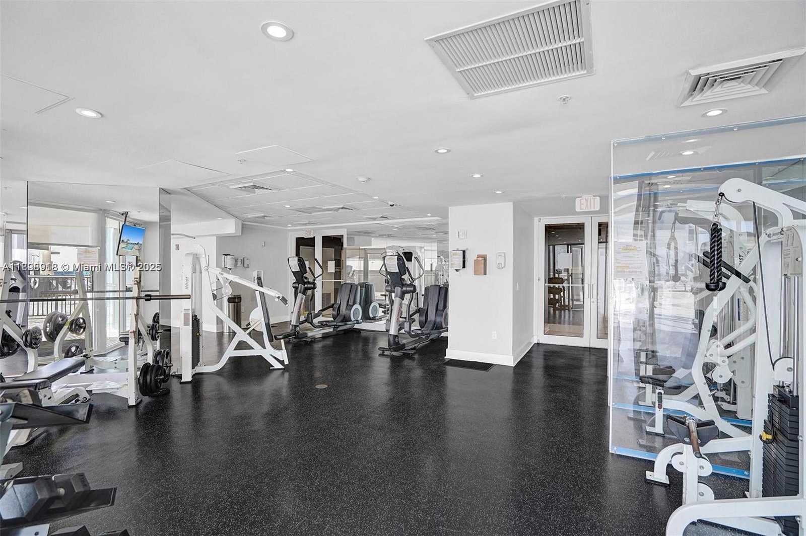 Small Image of 6301 COLLINS AVE #1107, Miami Beach Number 75