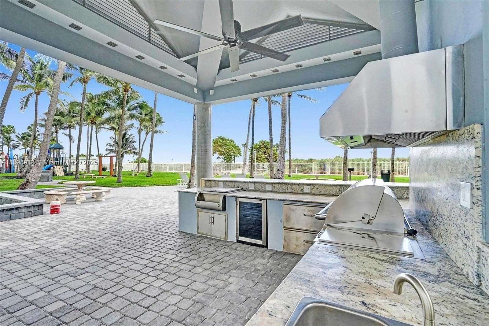 Small Image of 6301 COLLINS AVE #1107, Miami Beach Number 78