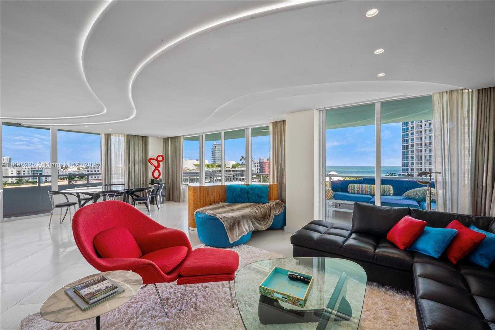 Small Image of 400 SOUTH POINTE DR #910, Miami Beach Number 6