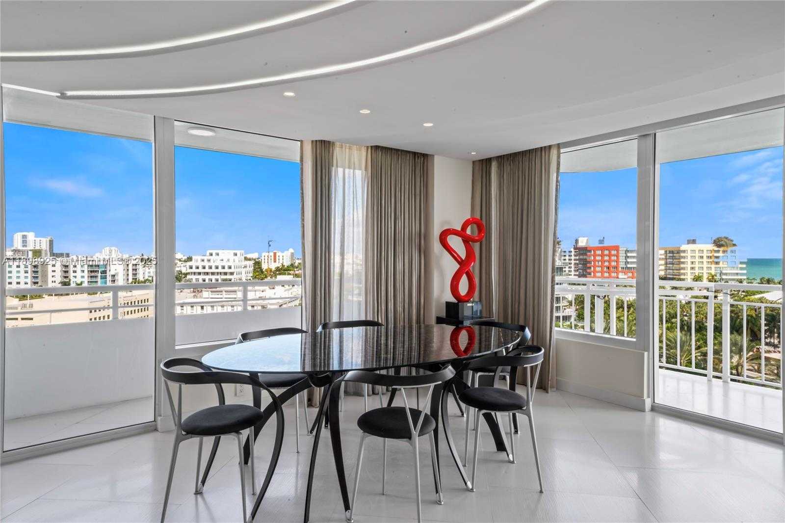 Small Image of 400 SOUTH POINTE DR #910, Miami Beach Number 9