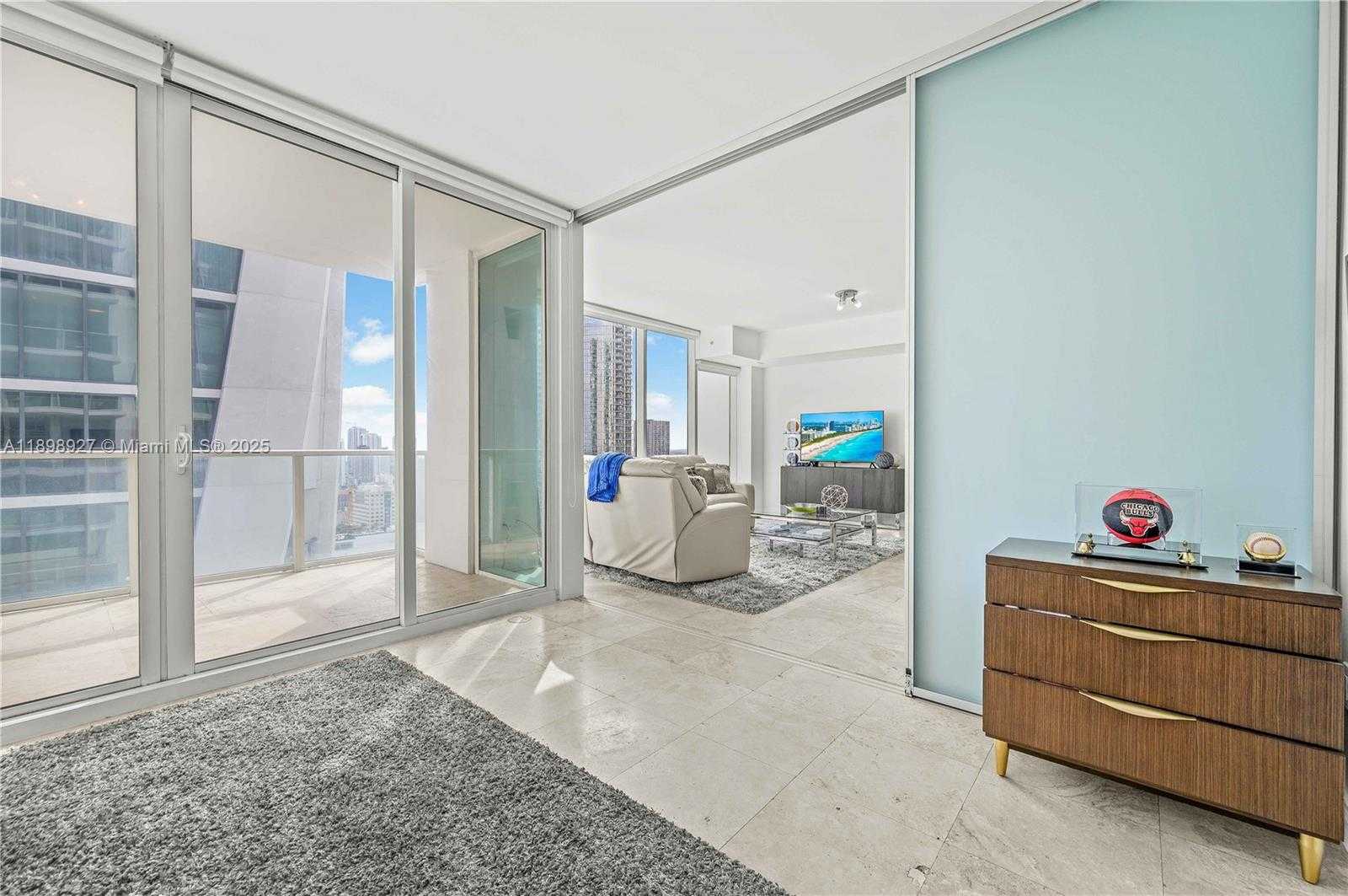 Small Image of 1040 BISCAYNE BLVD #3308, Miami Number 10