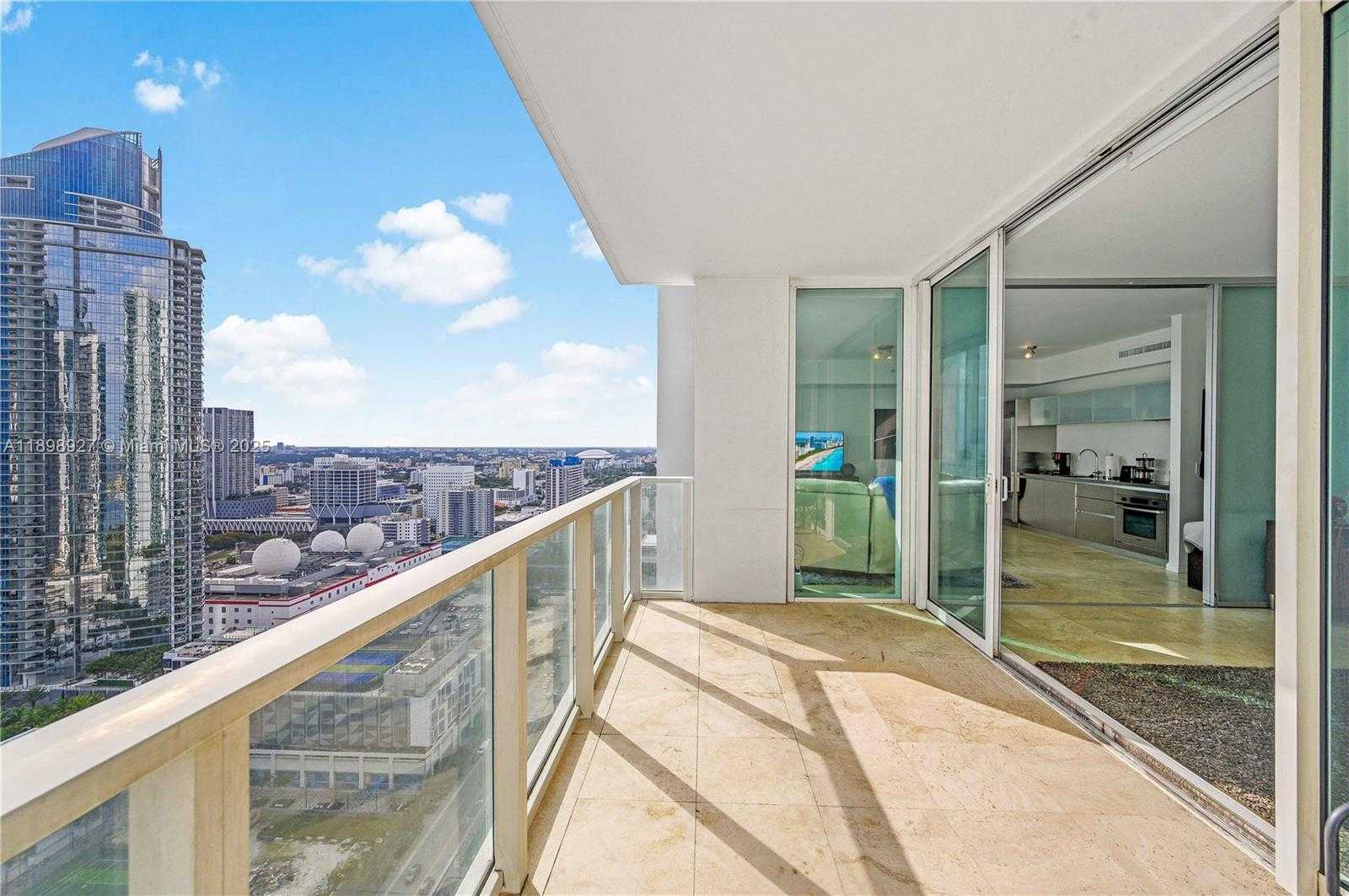 Small Image of 1040 BISCAYNE BLVD #3308, Miami Number 20