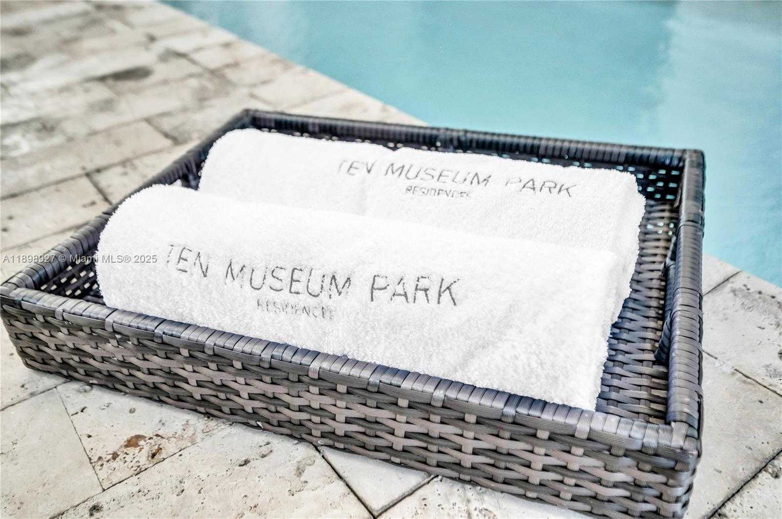 Small Image of 1040 BISCAYNE BLVD #3308, Miami Number 23