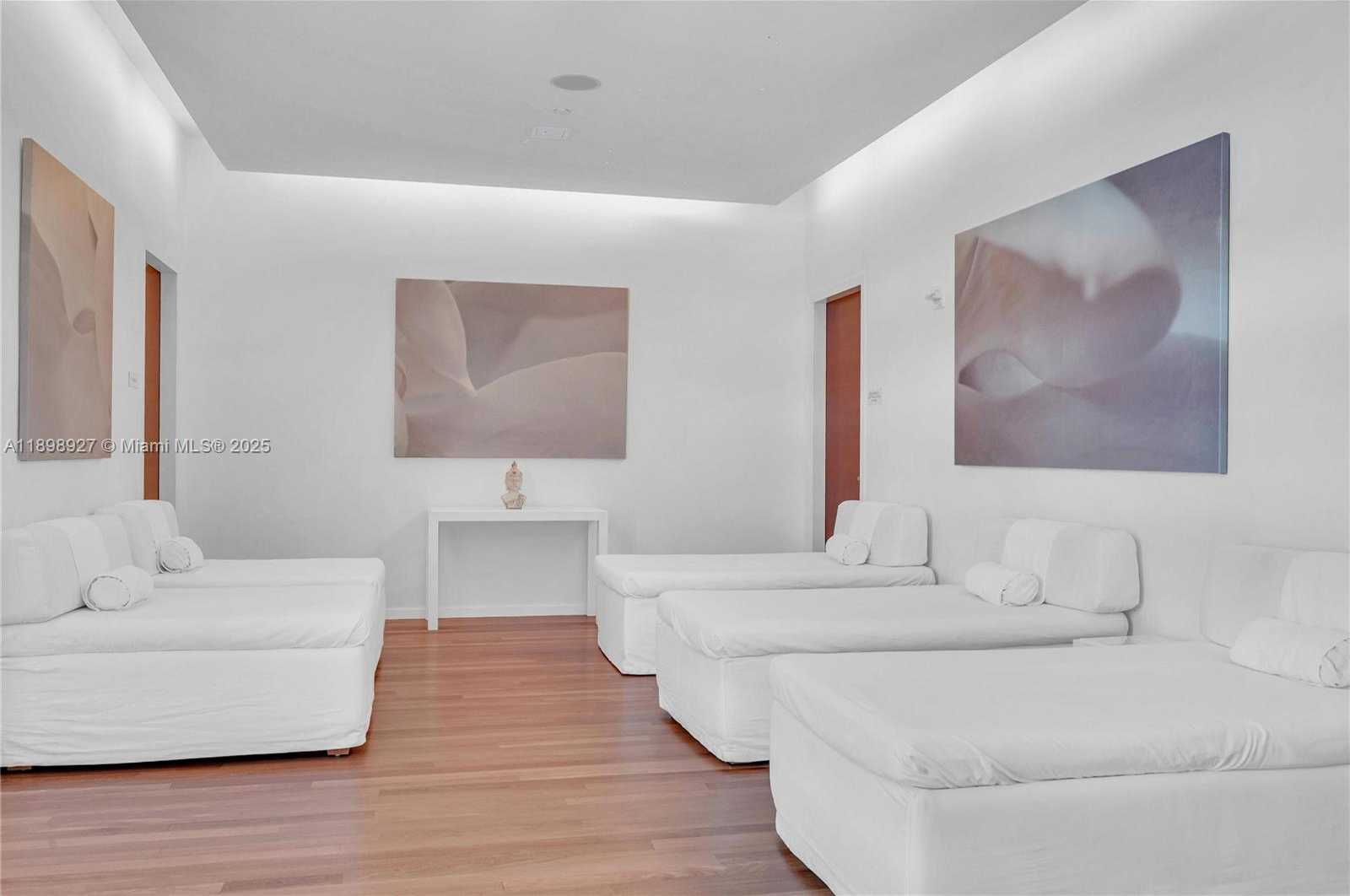 Small Image of 1040 BISCAYNE BLVD #3308, Miami Number 27