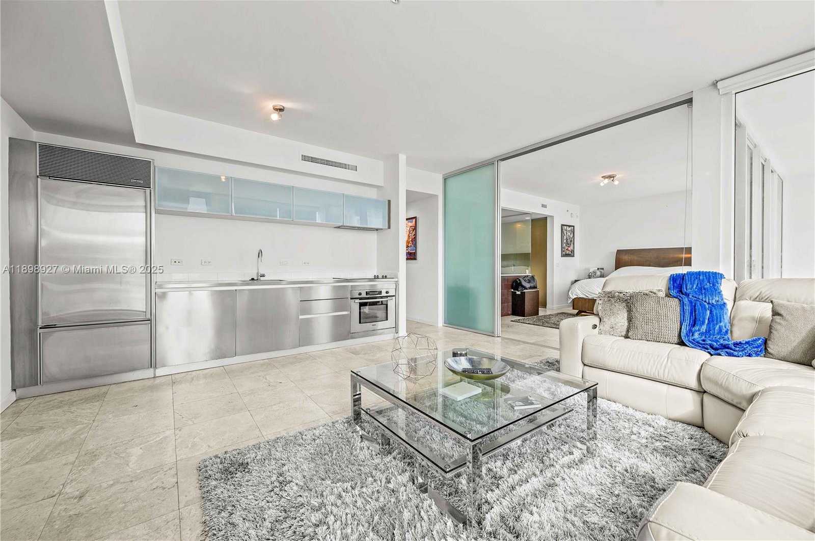 Small Image of 1040 BISCAYNE BLVD #3308, Miami Number 4