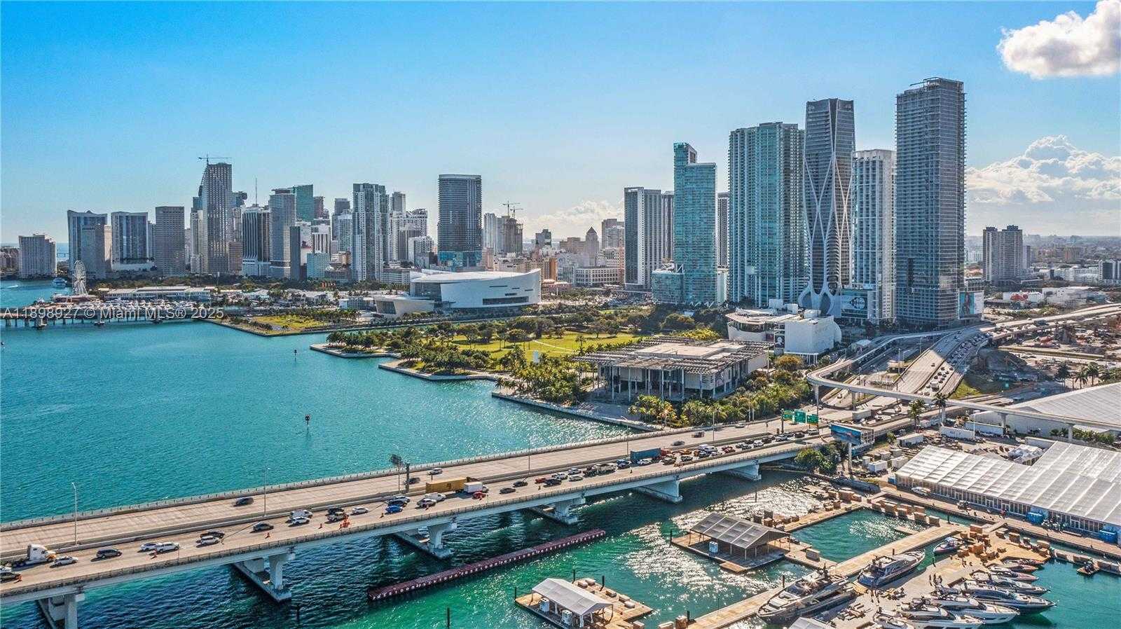 Small Image of 1040 BISCAYNE BLVD #3308, Miami Number 51
