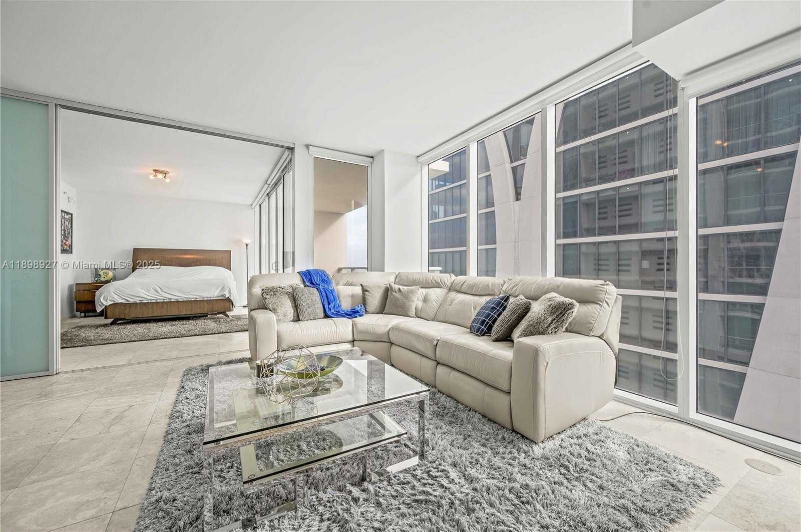 Small Image of 1040 BISCAYNE BLVD #3308, Miami Number 7