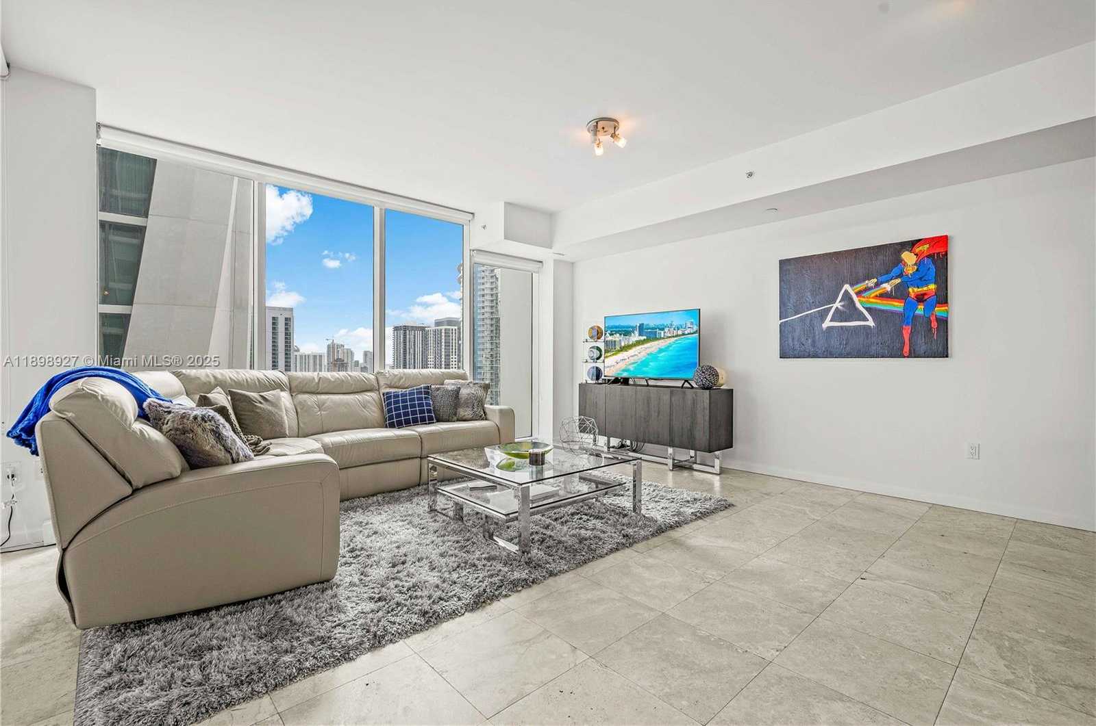 Small Image of 1040 BISCAYNE BLVD #3308, Miami Number 9