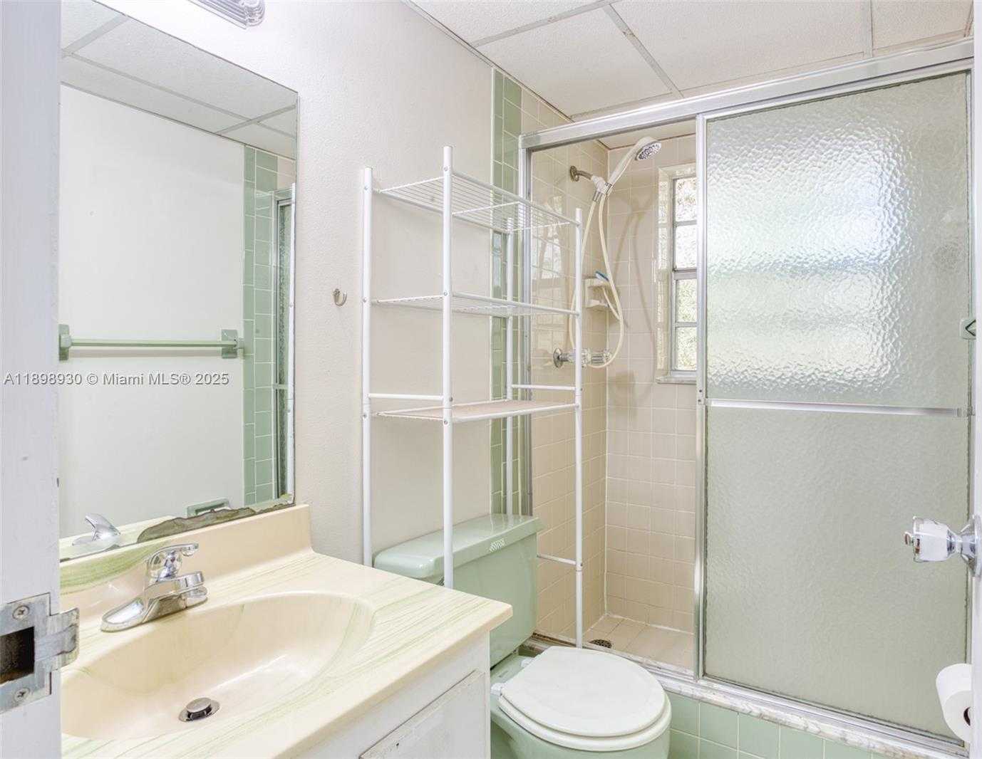 Small Image of 1005 COUNTRY CLUB DR #408, Margate Number 14