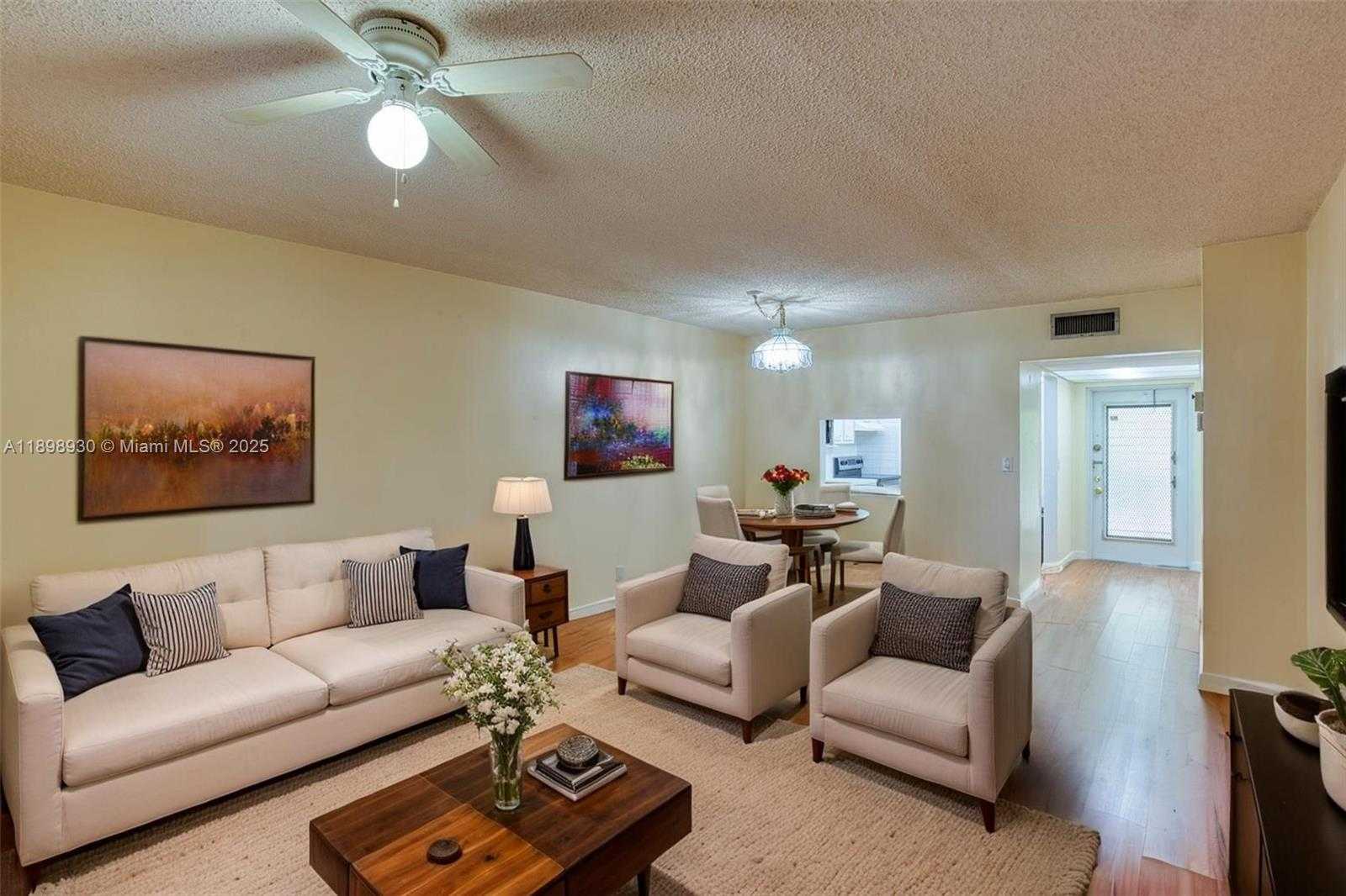 Small Image of 1005 COUNTRY CLUB DR #408, Margate Number 7