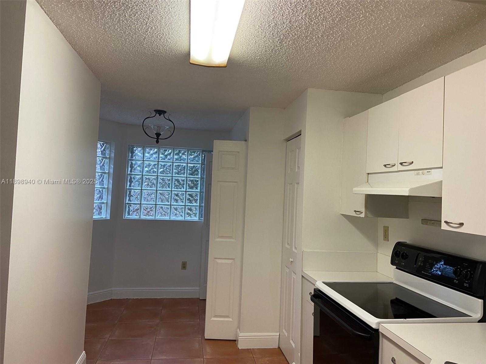 Small Image of 10030 HAMMOCKS BLVD #203-3, Miami Number 4