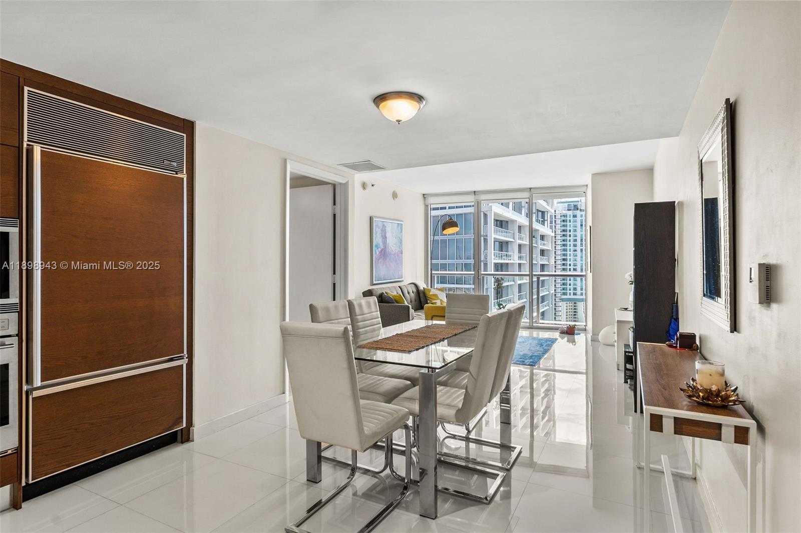 Small Image of 485 BRICKELL AVE #2611, Miami Number 20