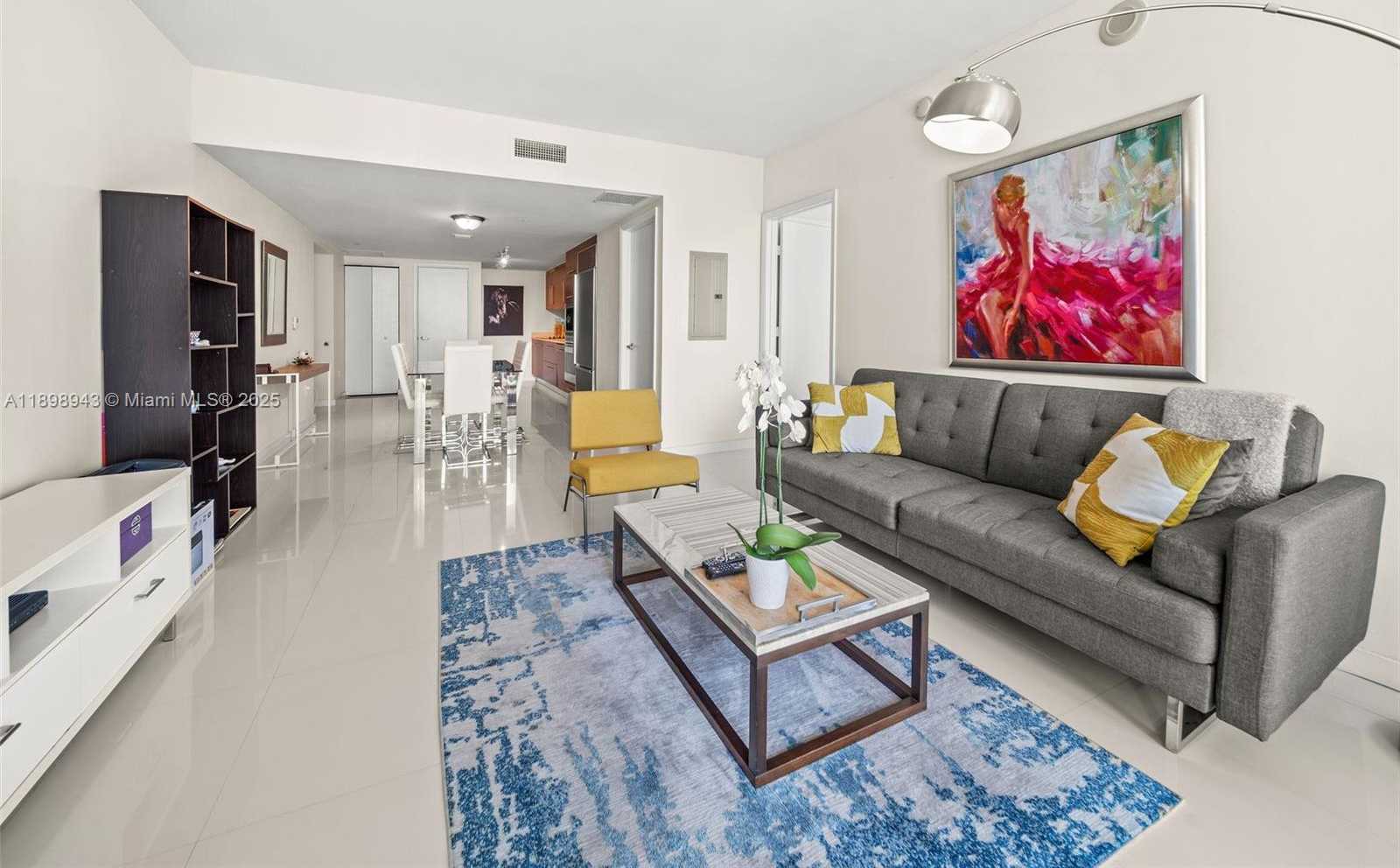 Small Image of 485 BRICKELL AVE #2611, Miami Number 9