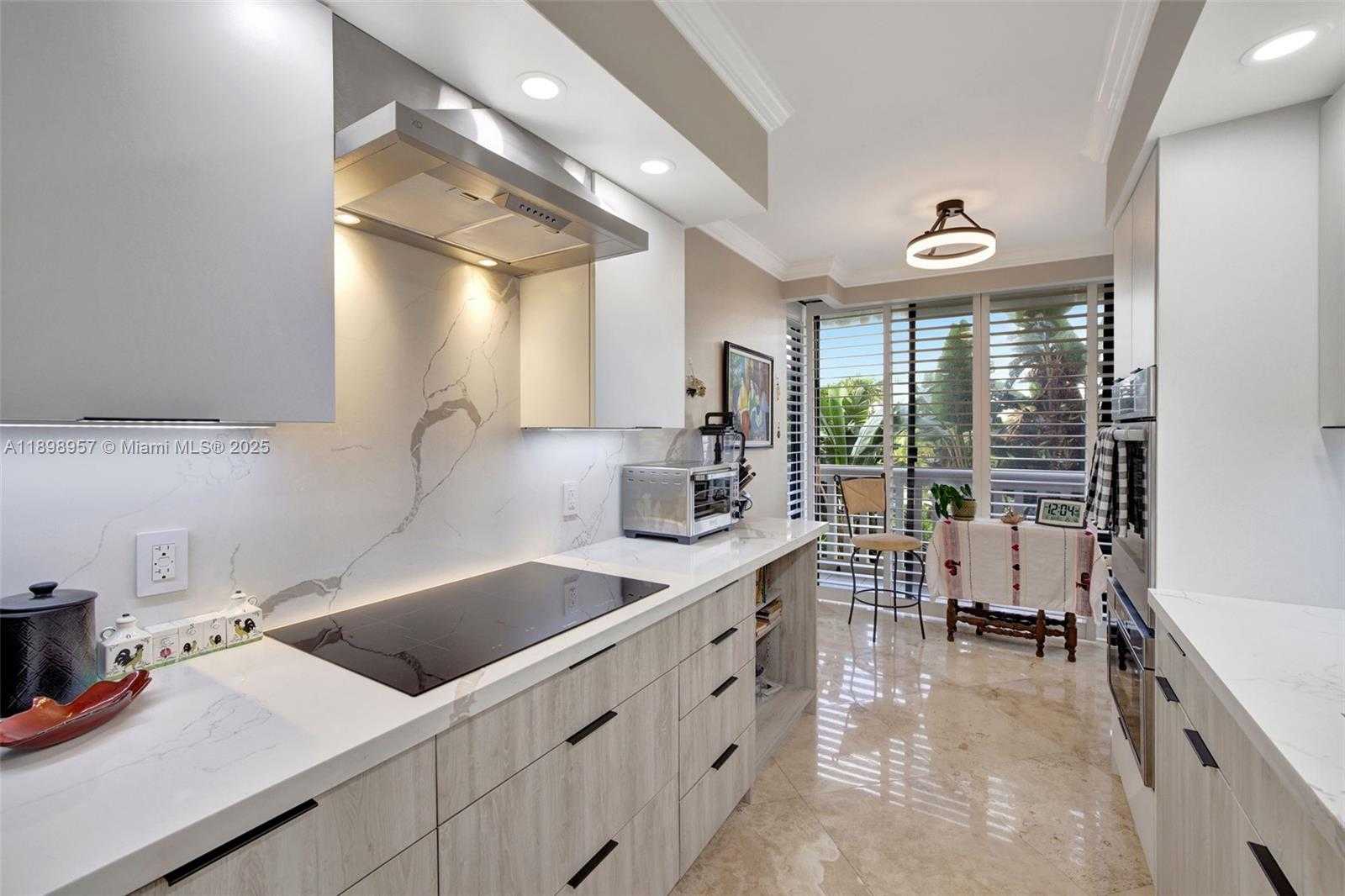 Small Image of 1000 ISLAND BLVD #302, Aventura Number 12