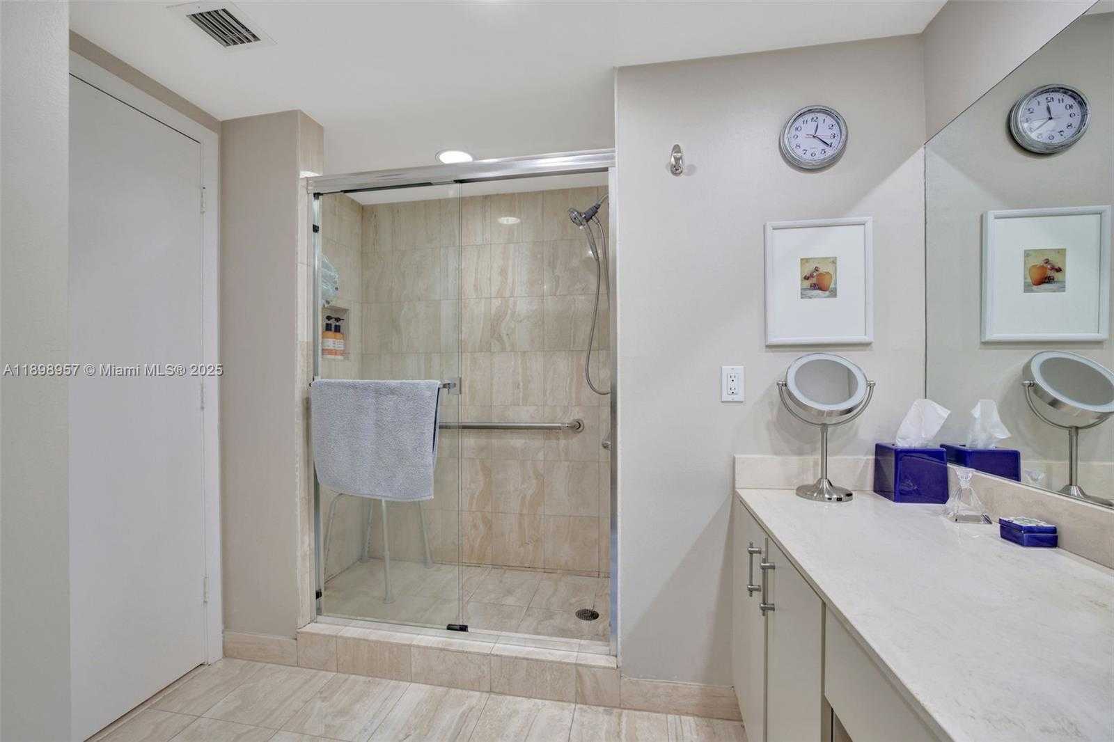 Small Image of 1000 ISLAND BLVD #302, Aventura Number 20