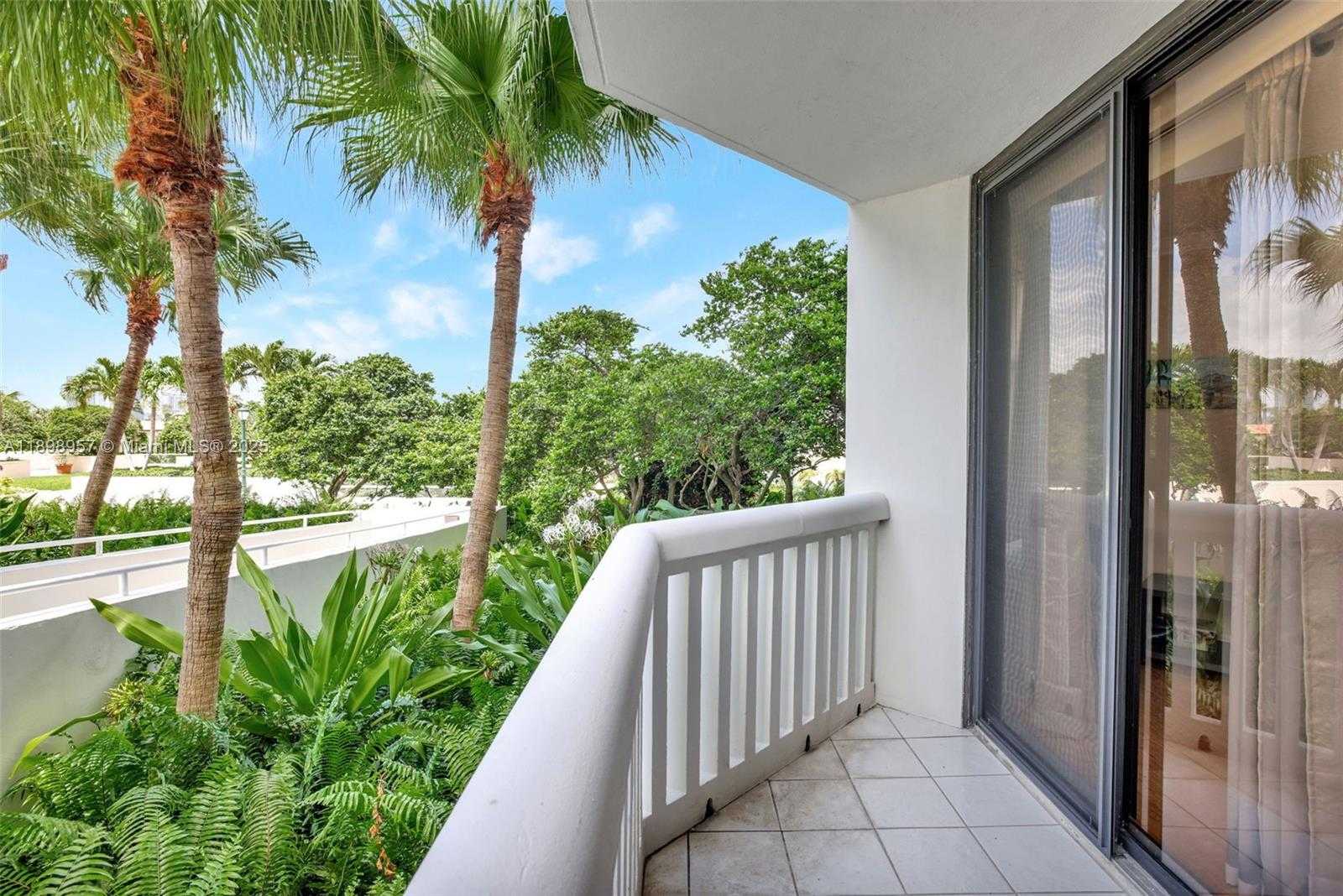 Small Image of 1000 ISLAND BLVD #302, Aventura Number 29
