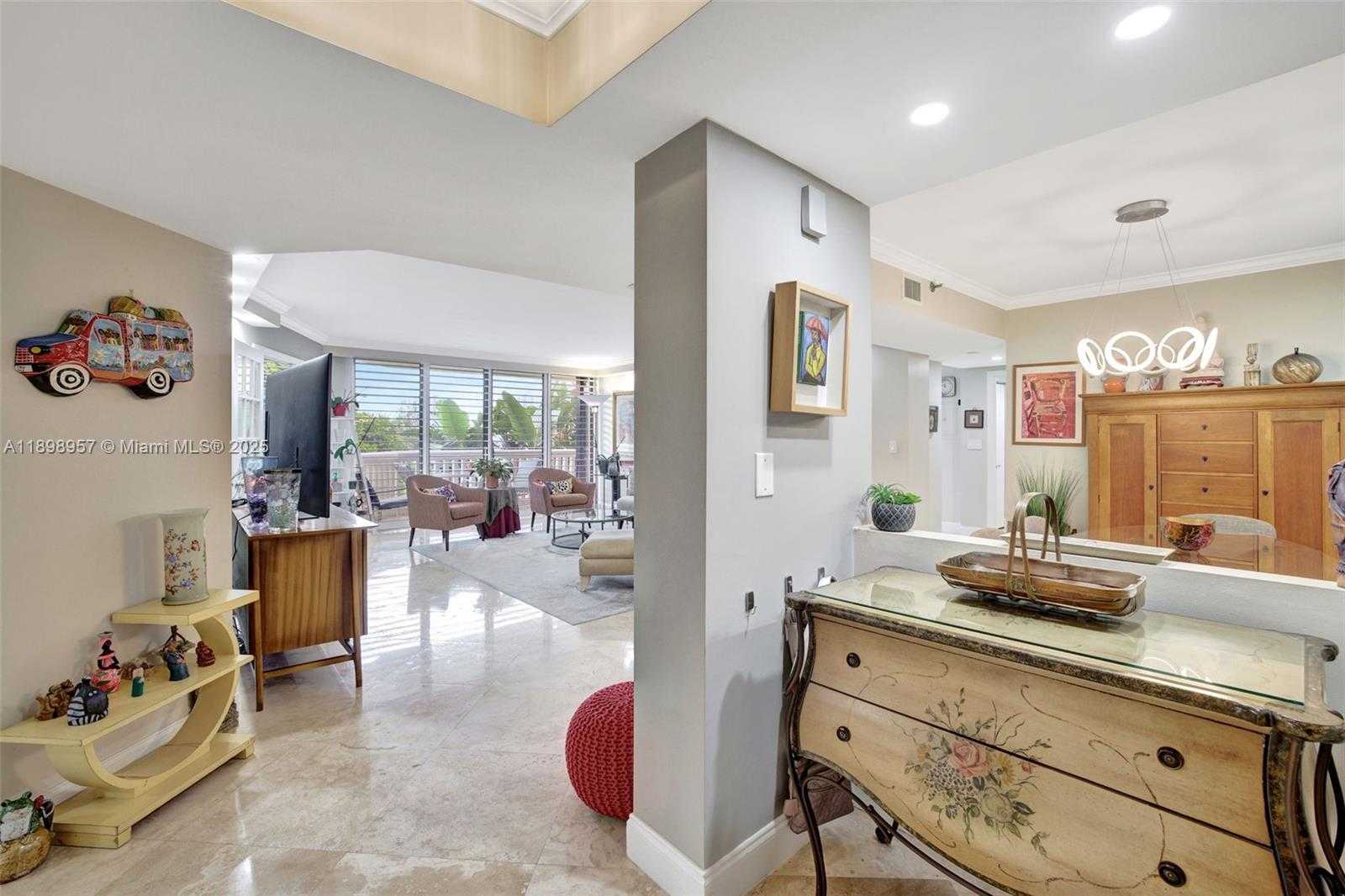 Small Image of 1000 ISLAND BLVD #302, Aventura Number 4