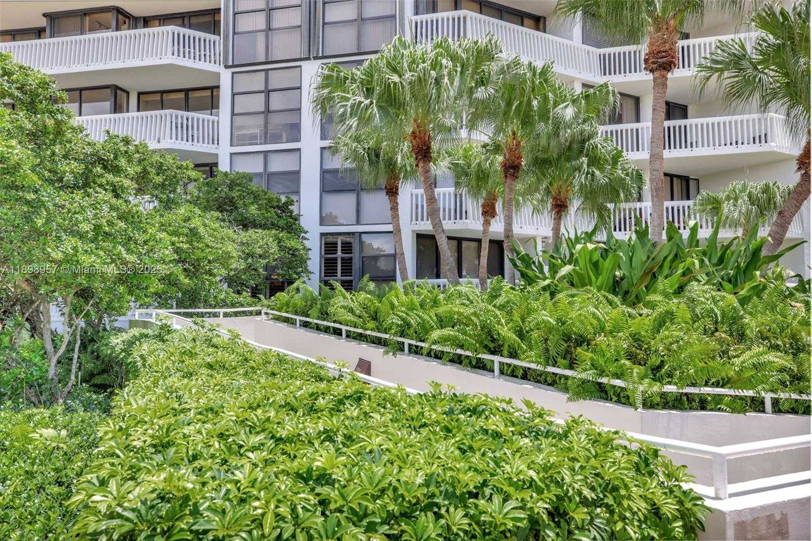 Small Image of 1000 ISLAND BLVD #302, Aventura Number 46