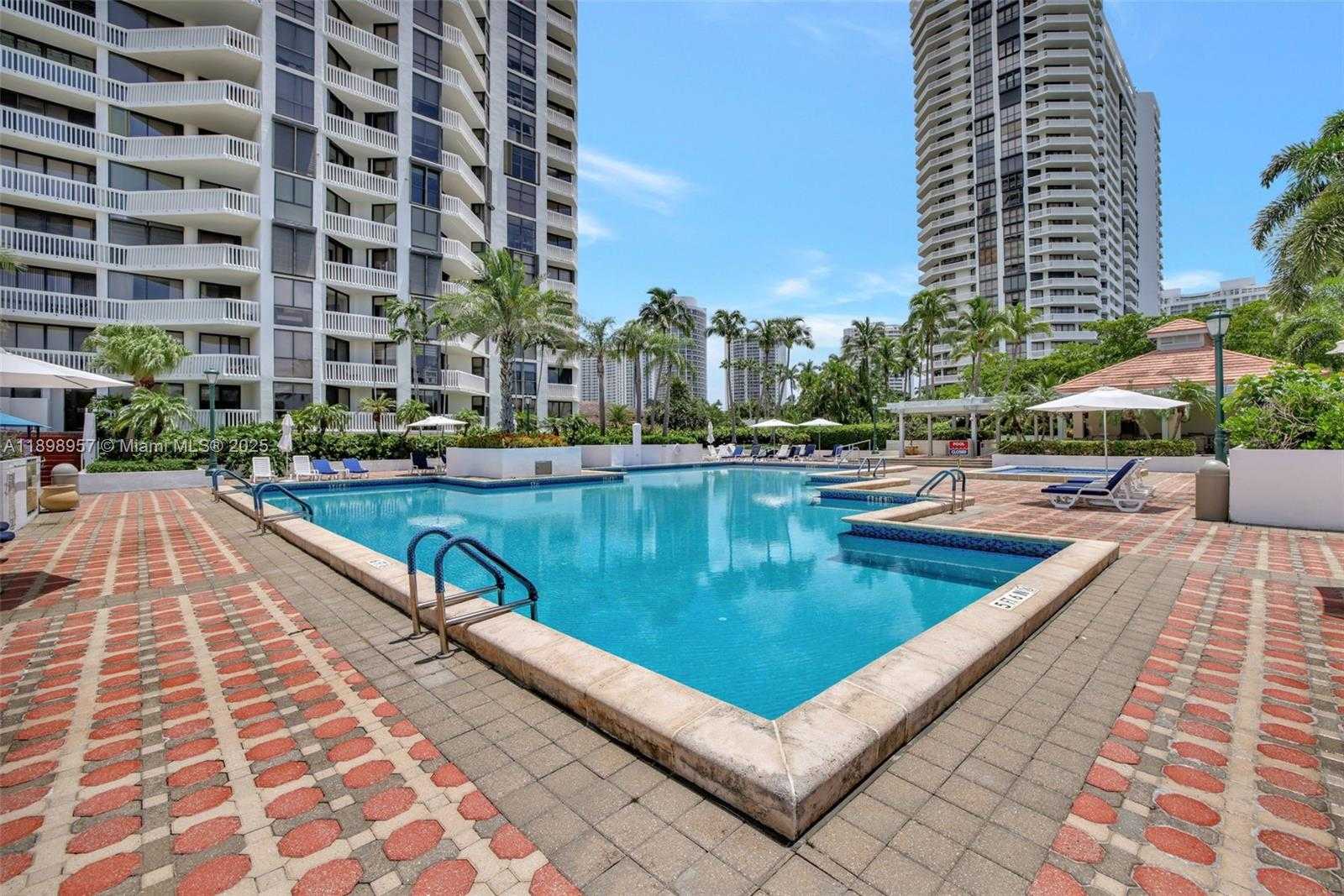 Small Image of 1000 ISLAND BLVD #302, Aventura Number 47