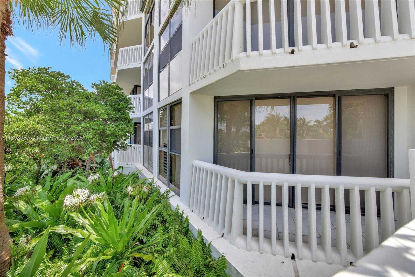 Small Image of 1000 ISLAND BLVD #302, Aventura Number 55