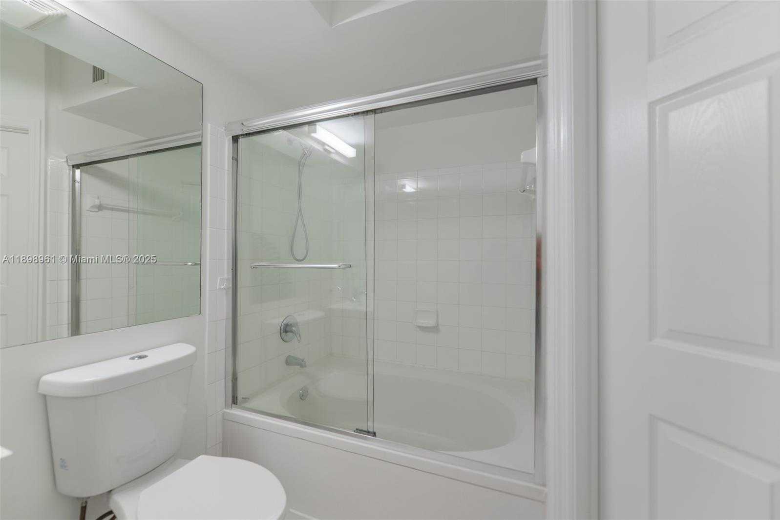Small Image of 17100 NORTH BAY RD #1614, Sunny Isles Beach Number 11