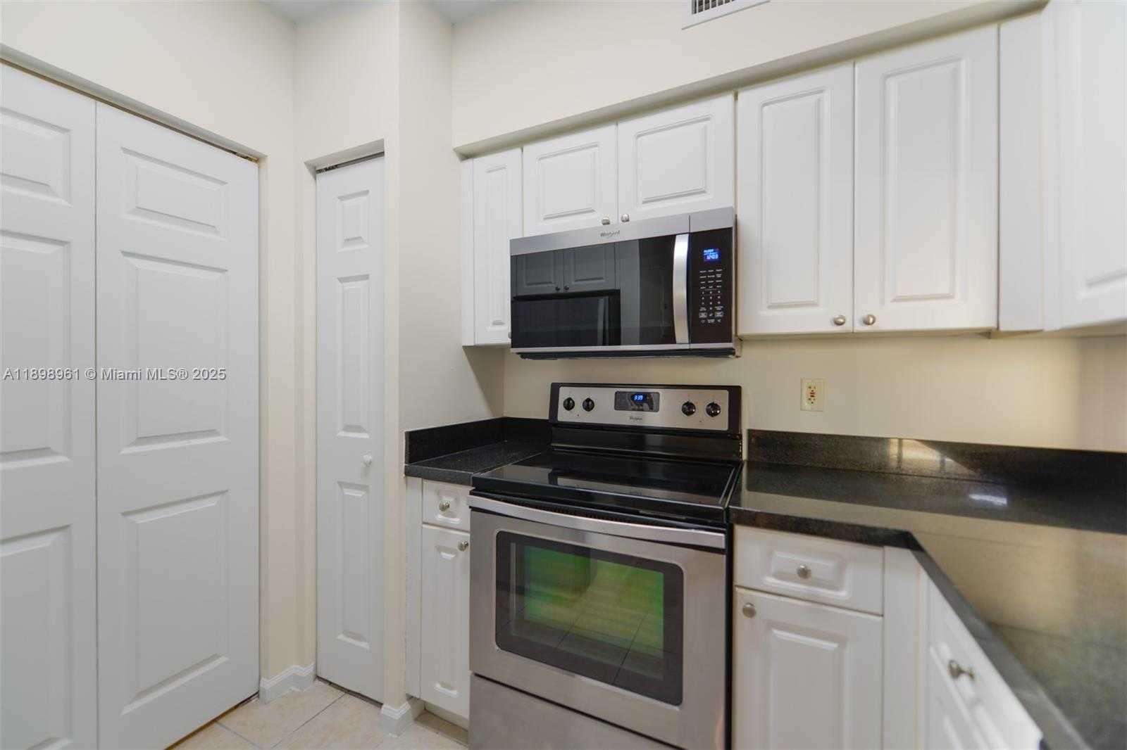 Small Image of 17100 NORTH BAY RD #1614, Sunny Isles Beach Number 18