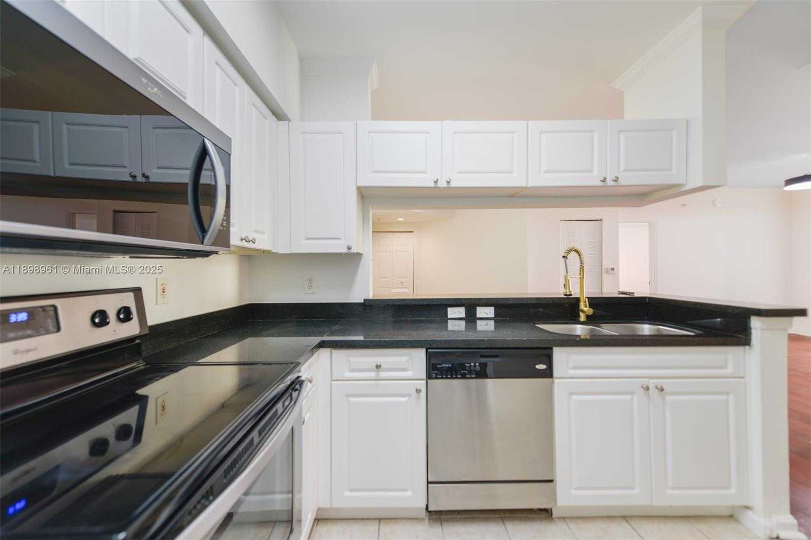 Small Image of 17100 NORTH BAY RD #1614, Sunny Isles Beach Number 19