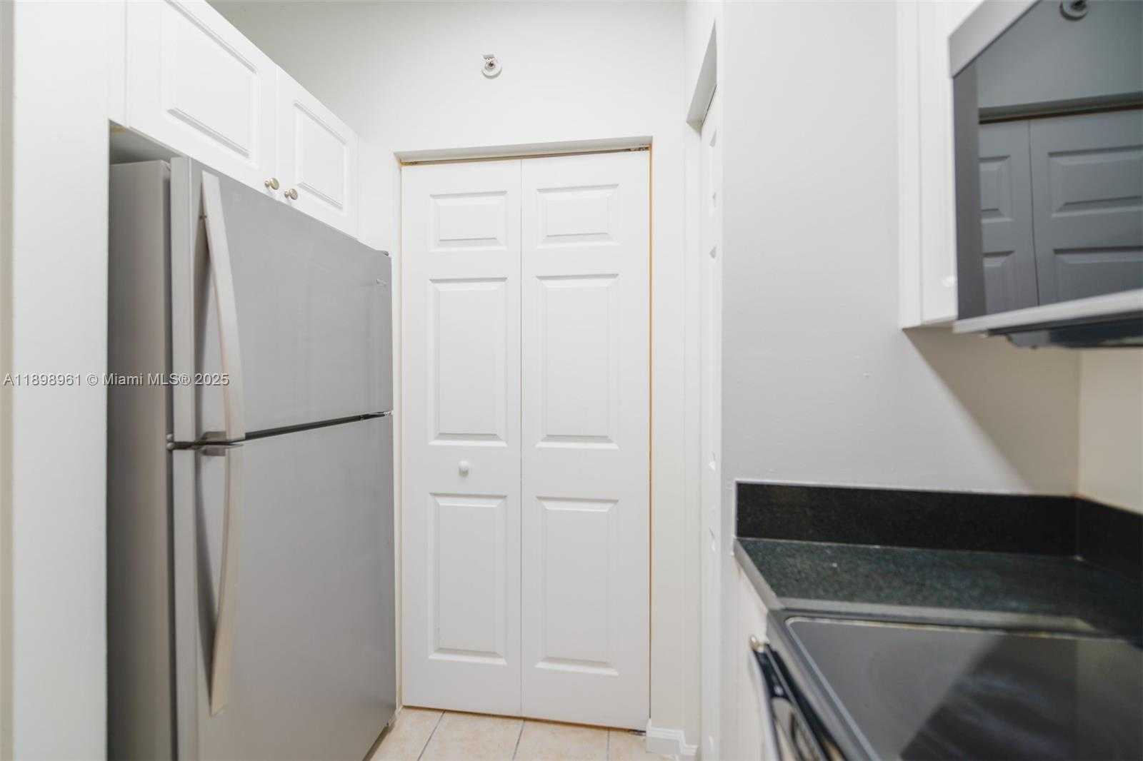 Small Image of 17100 NORTH BAY RD #1614, Sunny Isles Beach Number 21