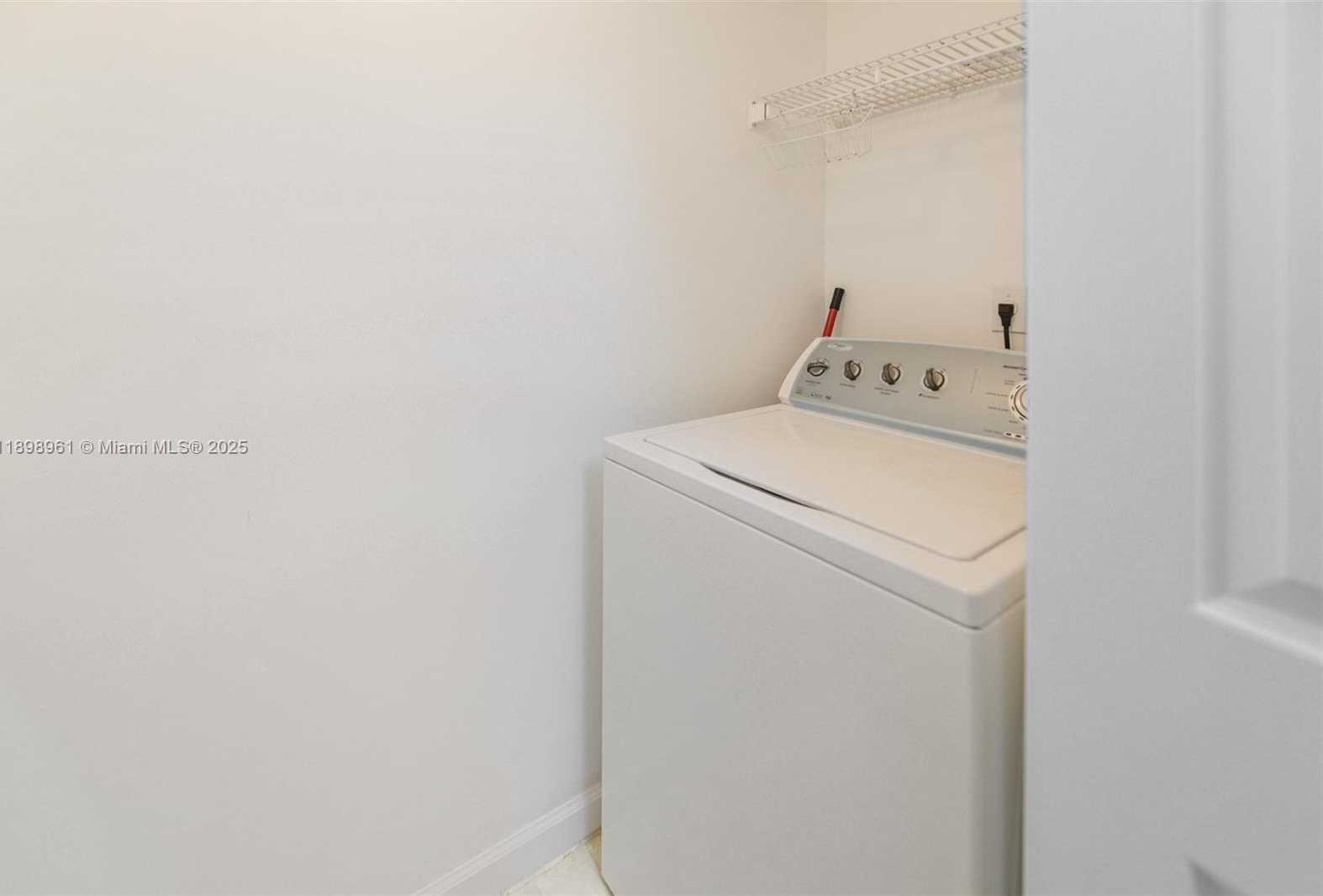 Small Image of 17100 NORTH BAY RD #1614, Sunny Isles Beach Number 22