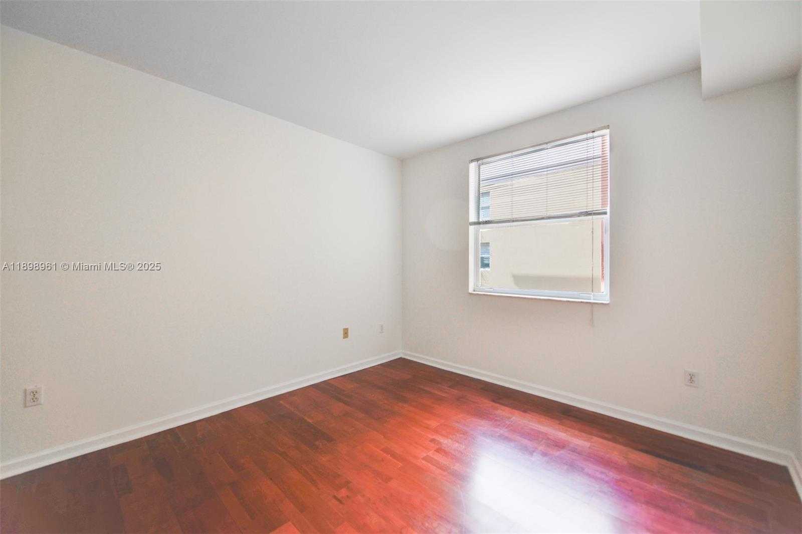 Small Image of 17100 NORTH BAY RD #1614, Sunny Isles Beach Number 33