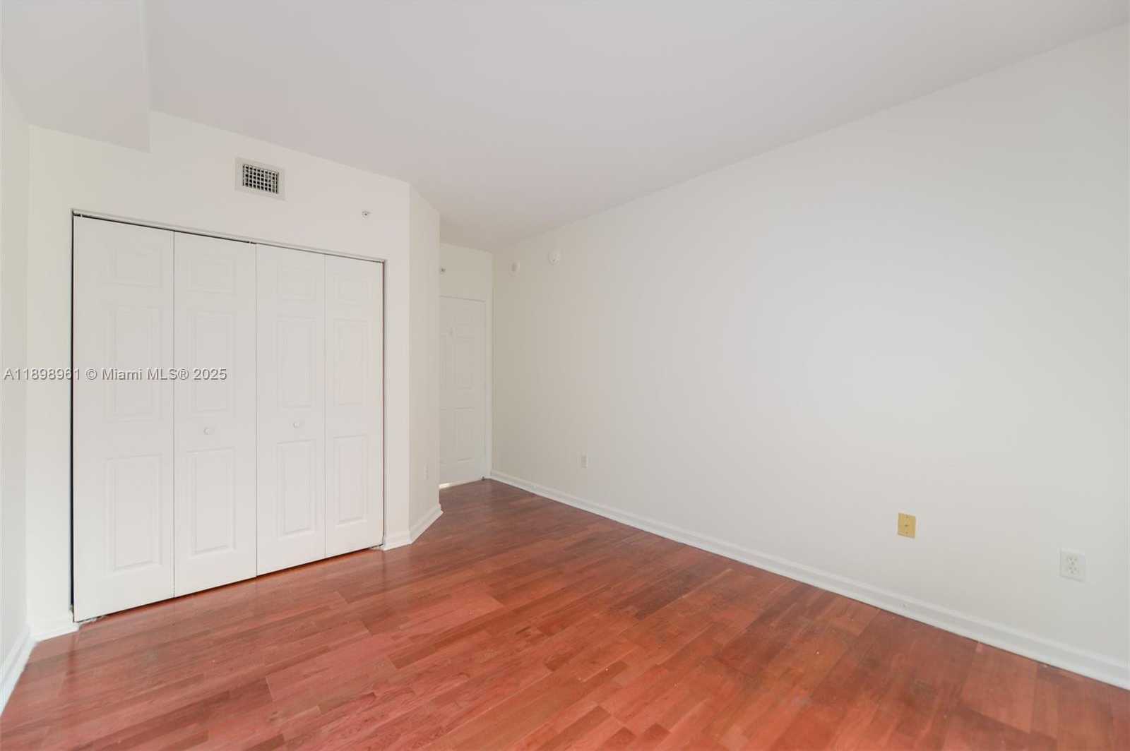 Small Image of 17100 NORTH BAY RD #1614, Sunny Isles Beach Number 34