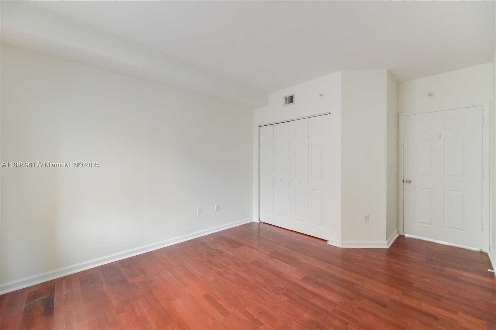 Small Image of 17100 NORTH BAY RD #1614, Sunny Isles Beach Number 35