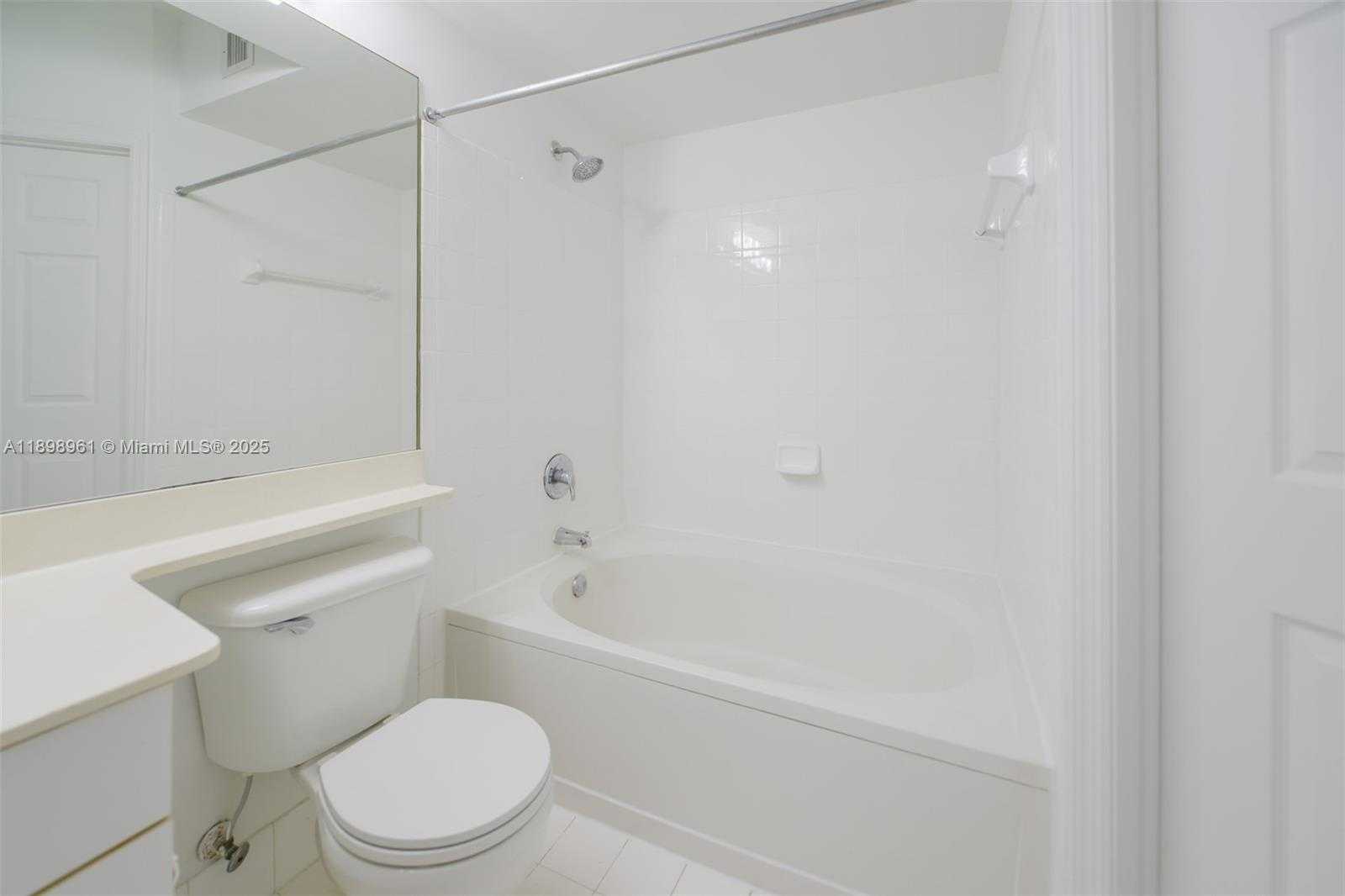 Small Image of 17100 NORTH BAY RD #1614, Sunny Isles Beach Number 37