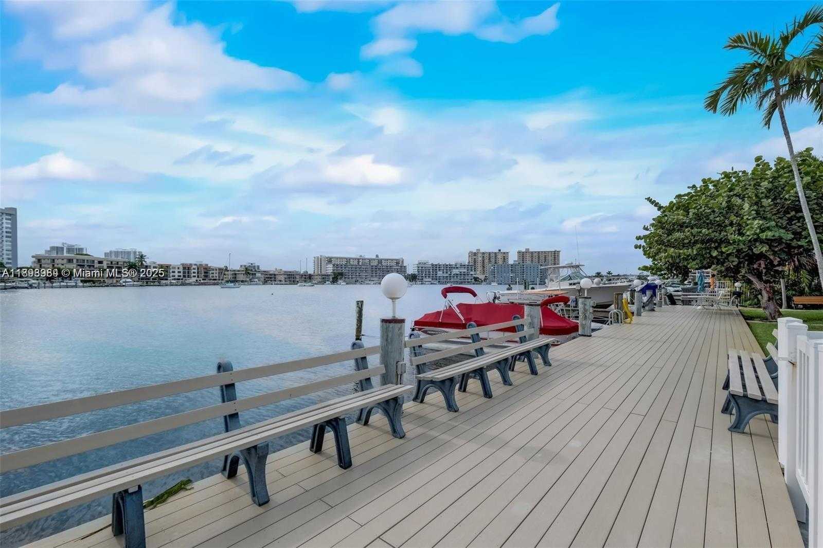 Small Image of 2500 DIANA DR #305, Hallandale Beach Number 18