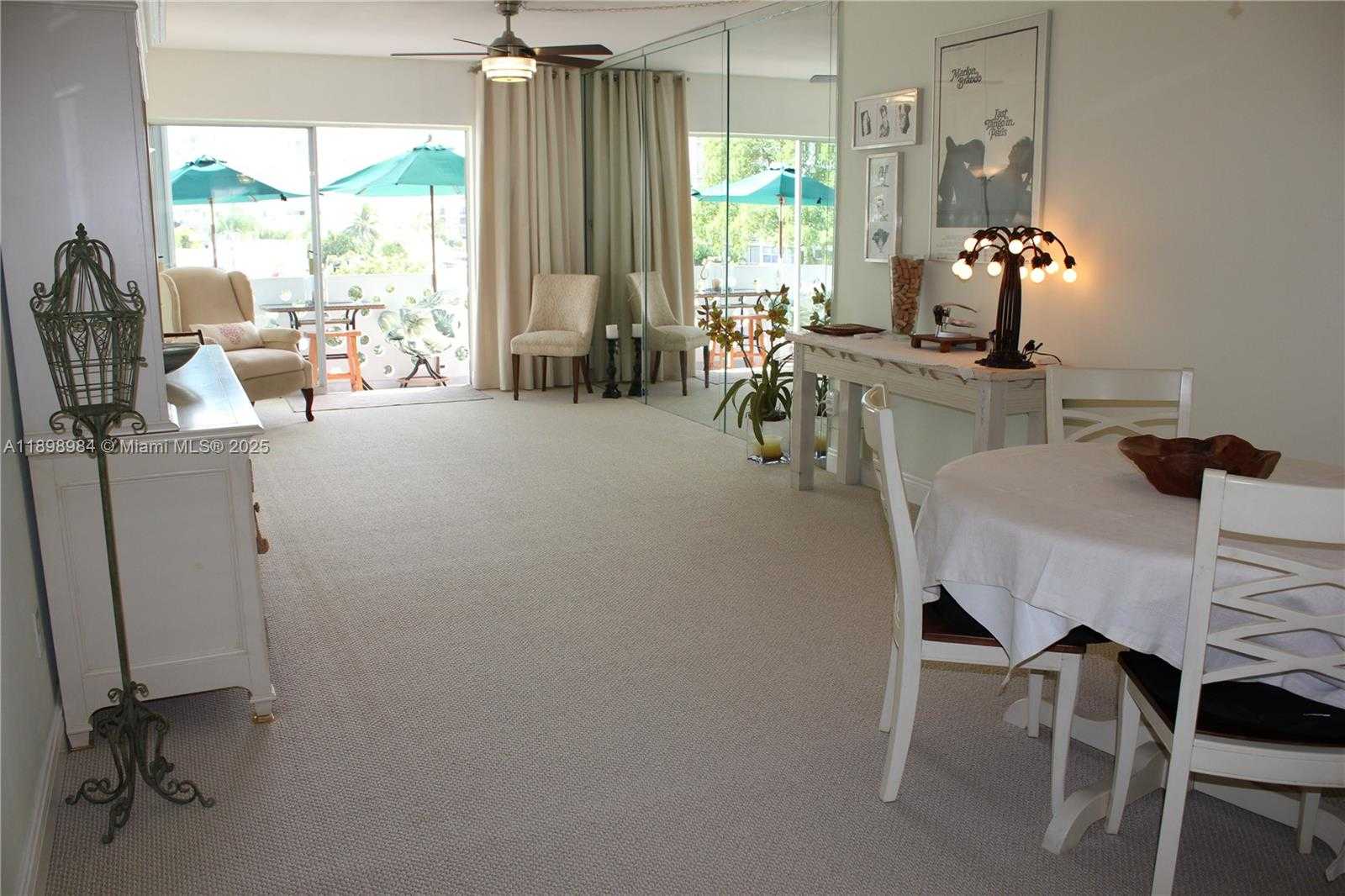 Small Image of 2500 DIANA DR #305, Hallandale Beach Number 5