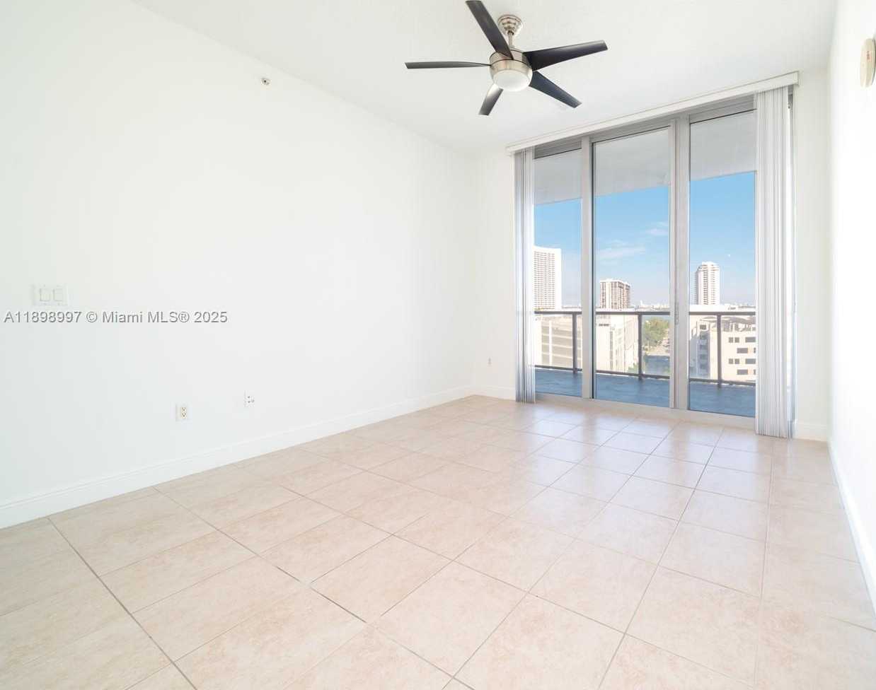 Small Image of 3470 EAST COAST AVE #H0913, Miami Number 7