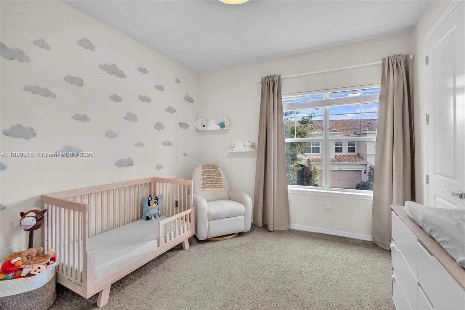 Small Image of 1436 SILK OAK DR, Hollywood Number 16