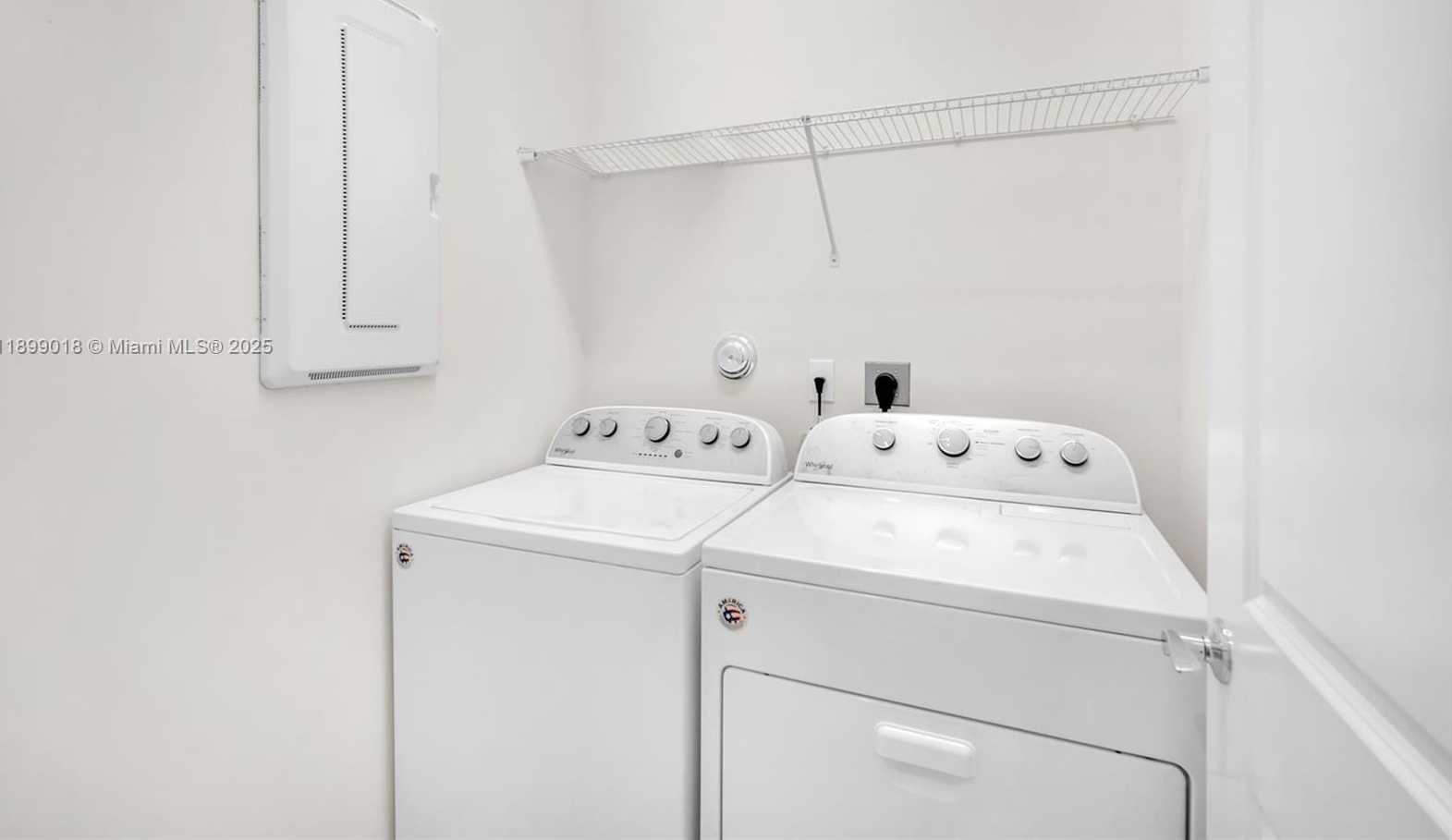 Small Image of 1436 SILK OAK DR, Hollywood Number 20